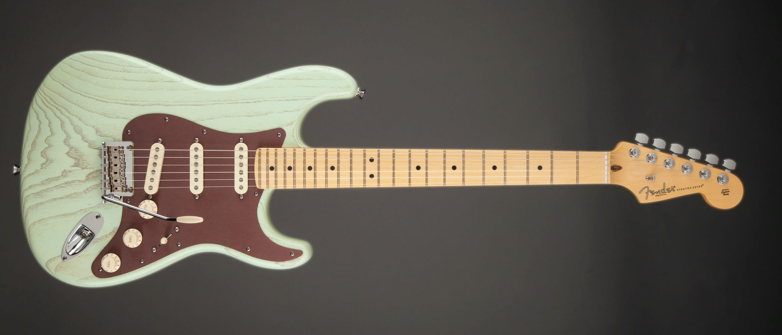 Fender Stratocaster with Ash body by Fender