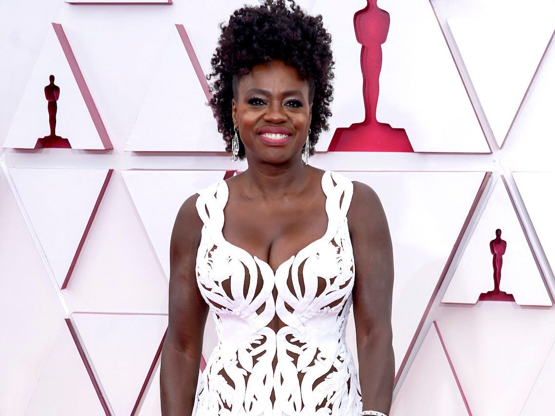 Viola Davis walked the Oscars red carpet in a daring white gown covered