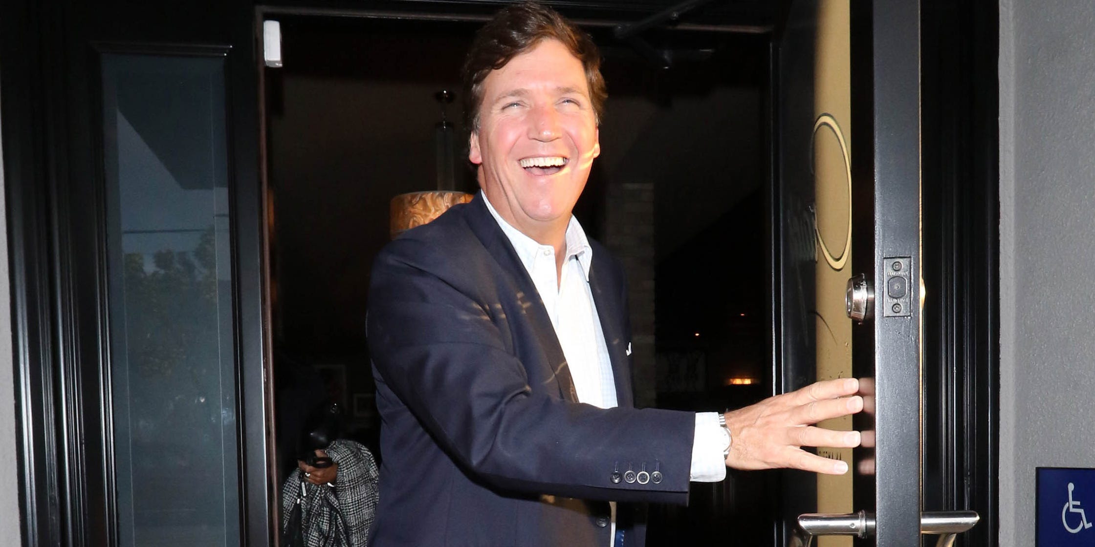 tucker carlson paparazzi