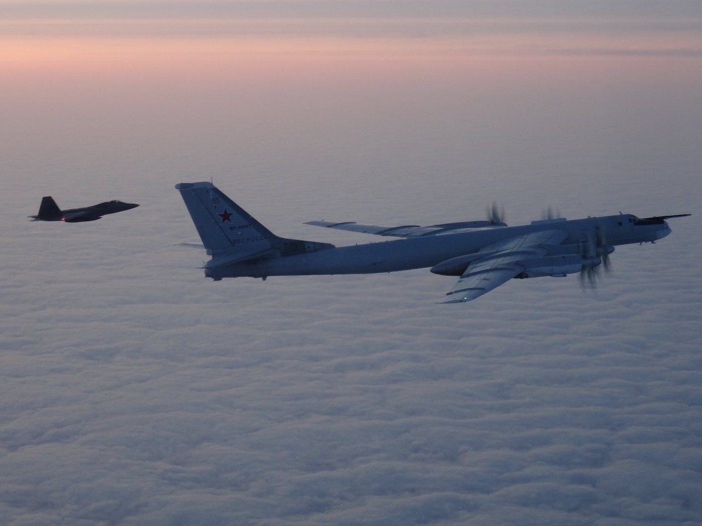 Russia NORAD F-22 Tu-95