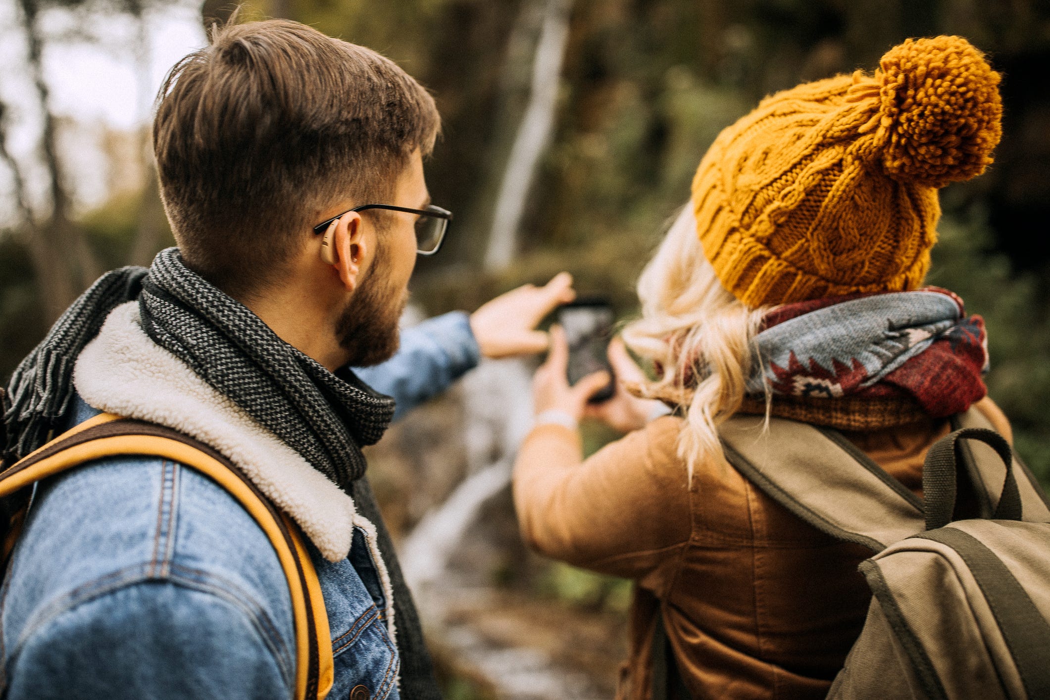 couple hiking with psap