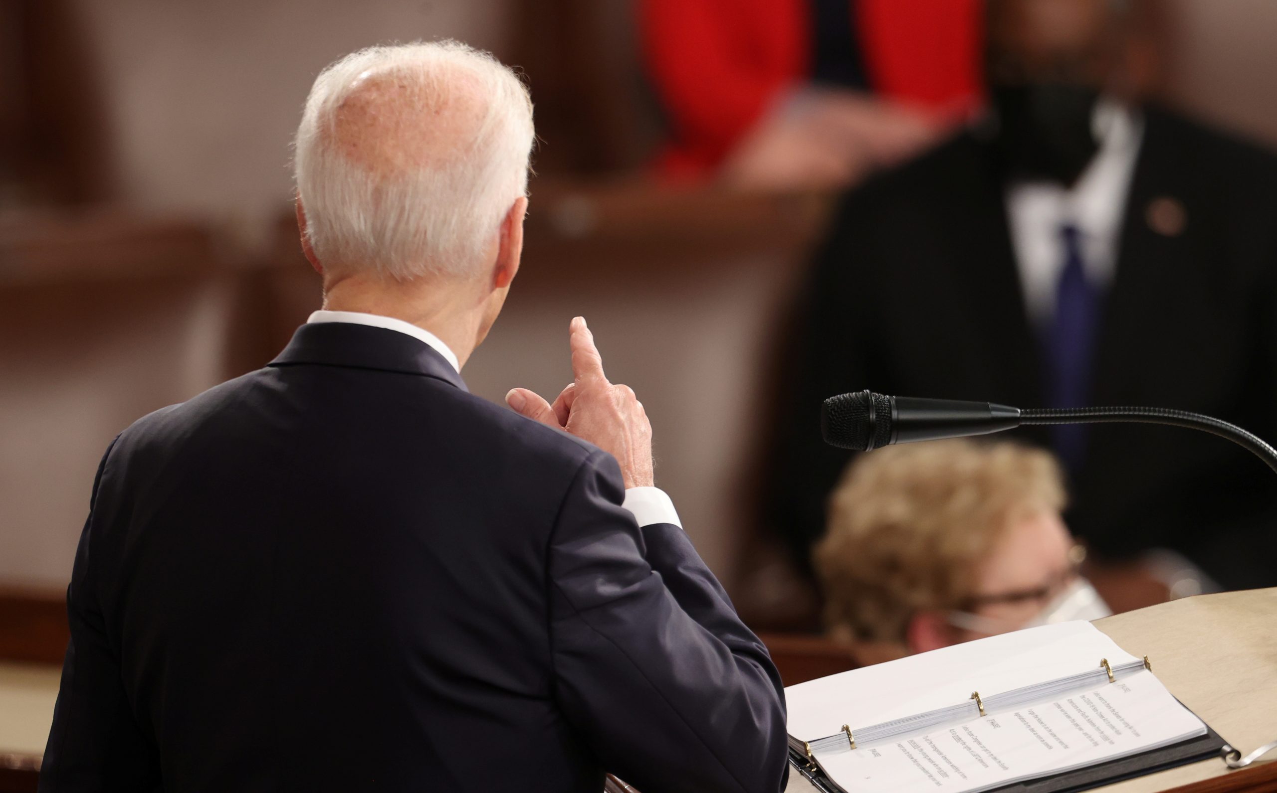 Joe Biden spreekt het Congres toe. Foto: REUTERS/Jonathan Ernst