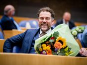 Klaas Dijkhoff (VVD) tijdens het afscheid van de oude Kamerleden.