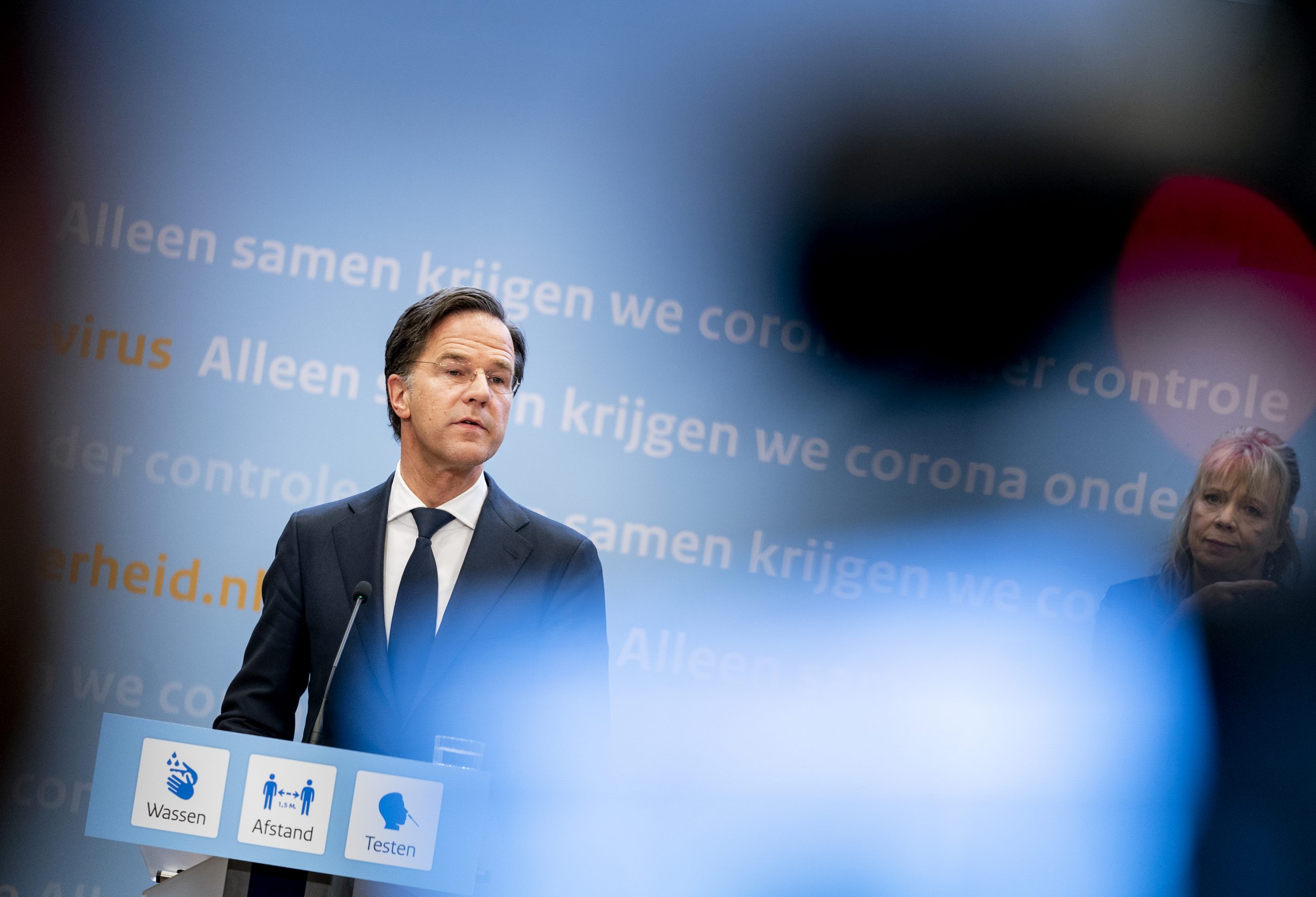 Demissionair premier Mark Rutte geeft een toelichting op de coronamaatregelen in Nederland.