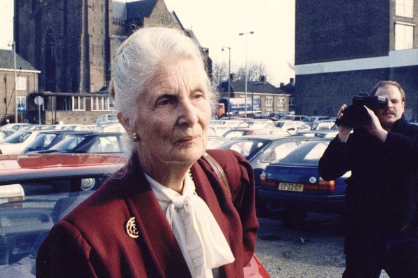 Florrie Rost van Tonningen, ook bekend als de 'zwarte weduwe'. Foto: ANP/Jacques Klok Florrie Rost van Tonningen, ook bekend als de 'zwarte weduwe'. Foto: ANP/Jacques Klok