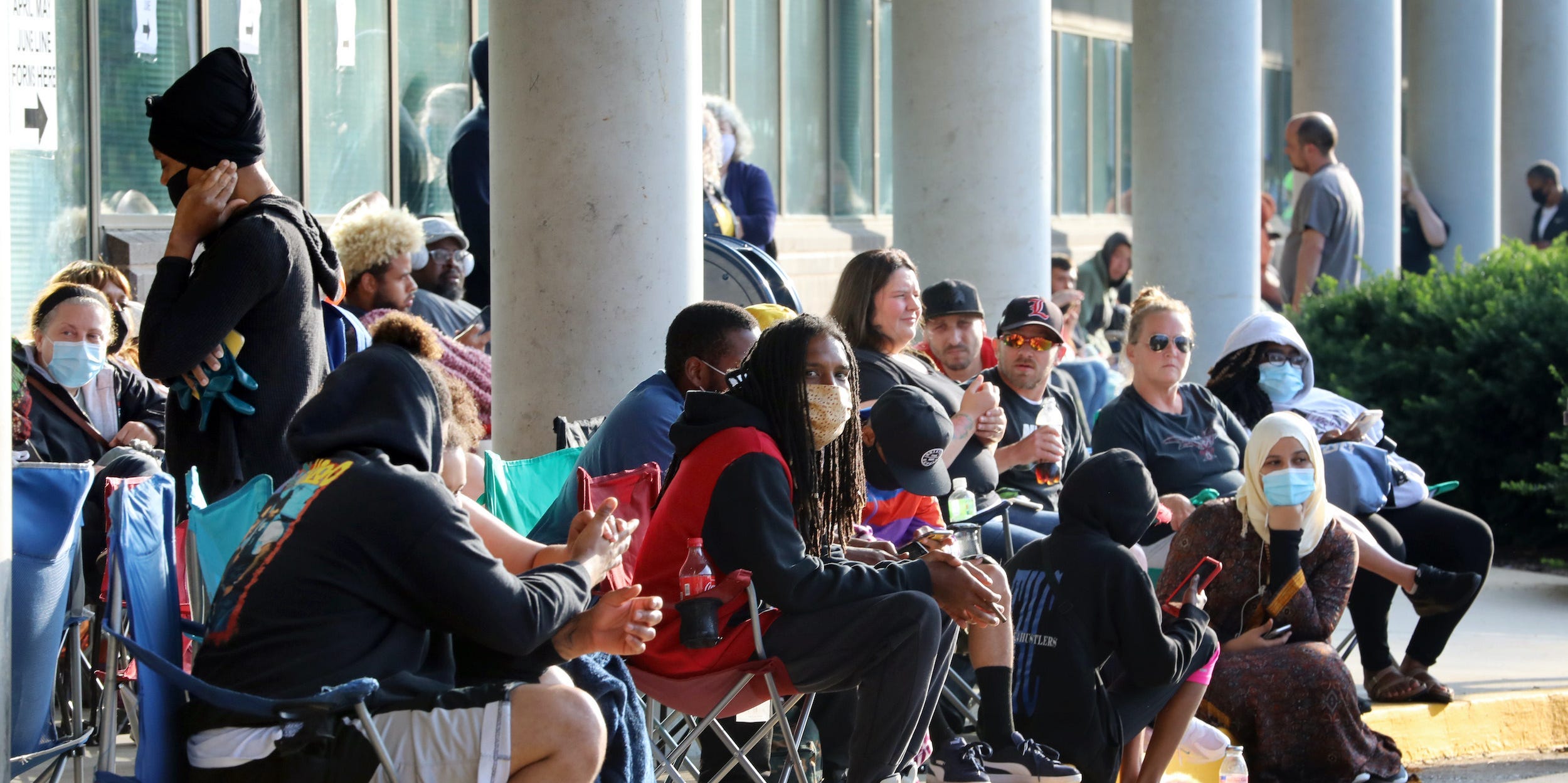 Unemployment benefits line