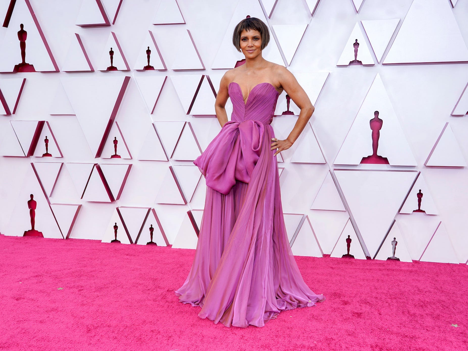 Halle Berry oscars 2021