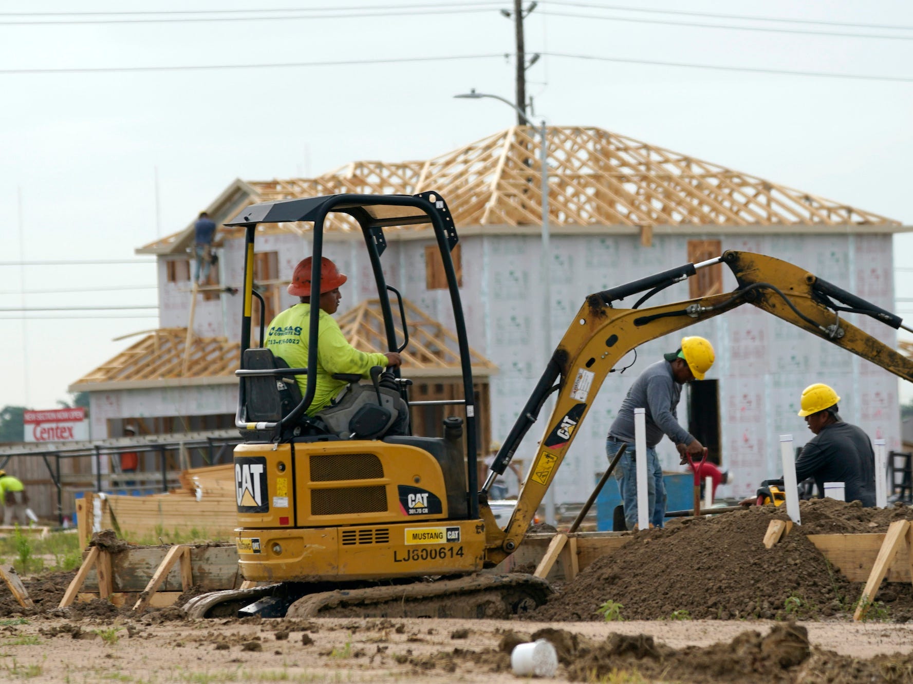 construction workers building home