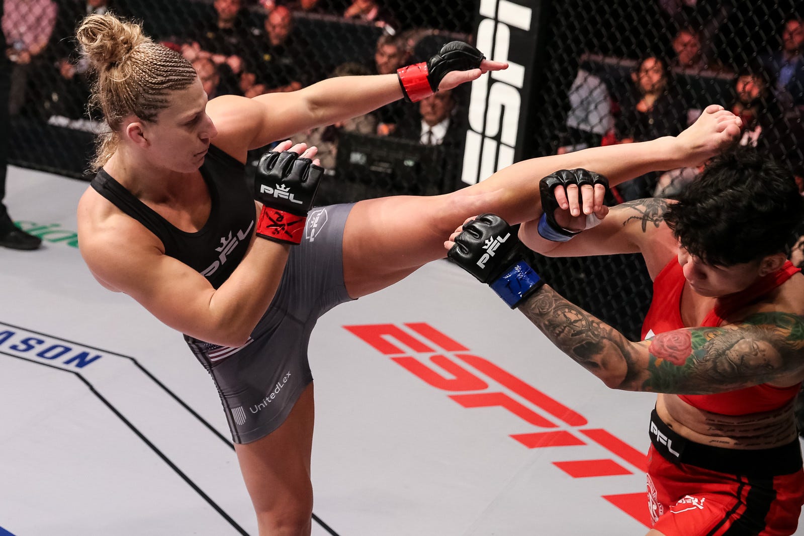 Kayla Harrison head kick