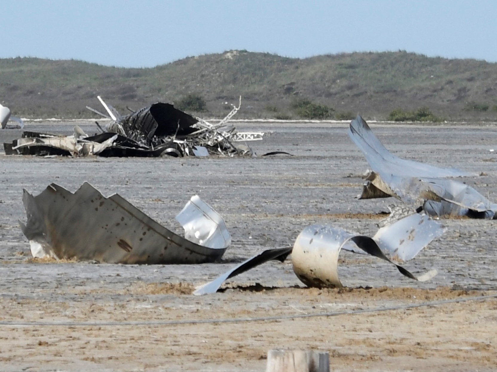 spacex starship explosion debris