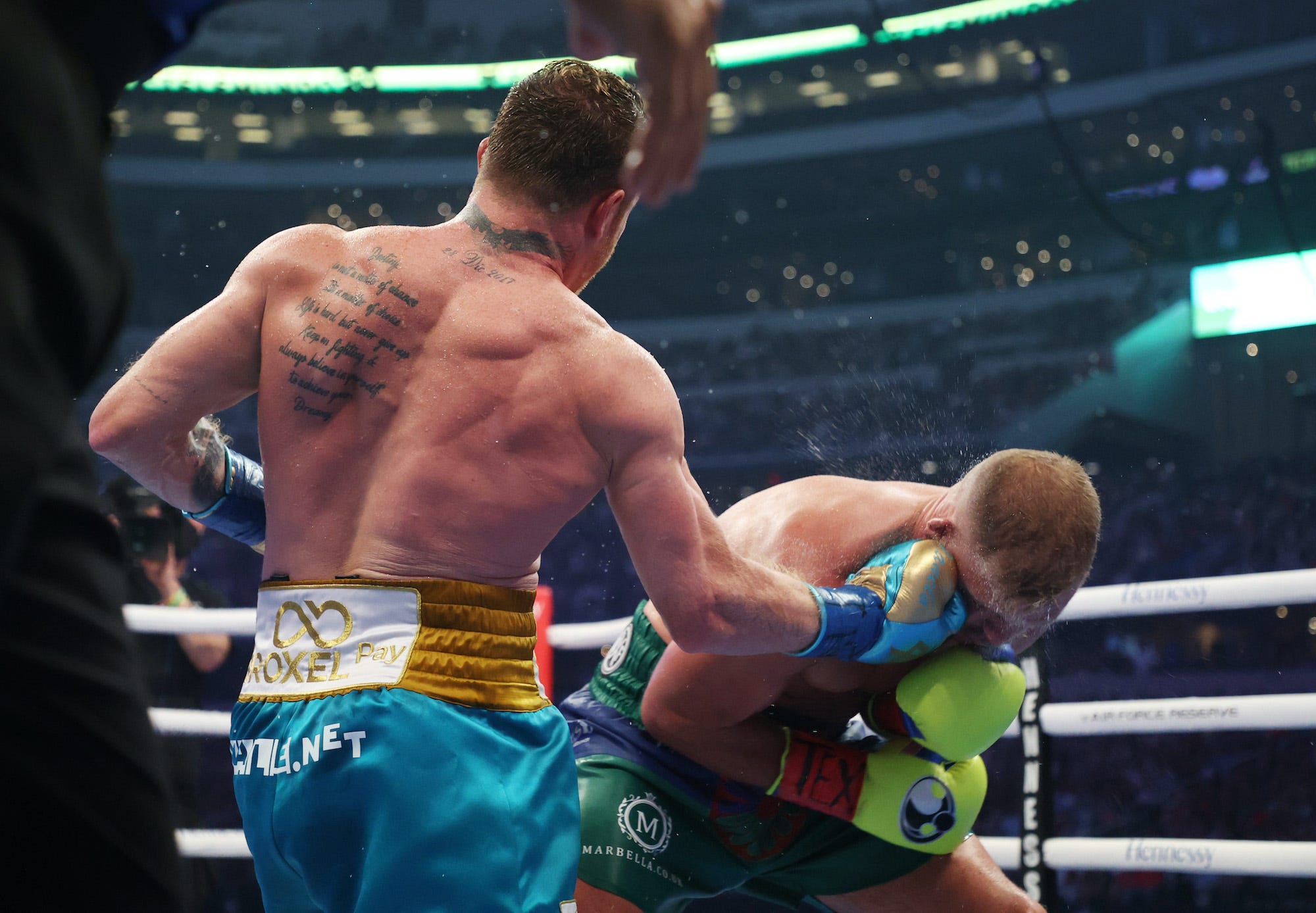 Saul Canelo Alvarez and Billy Joe Saunders