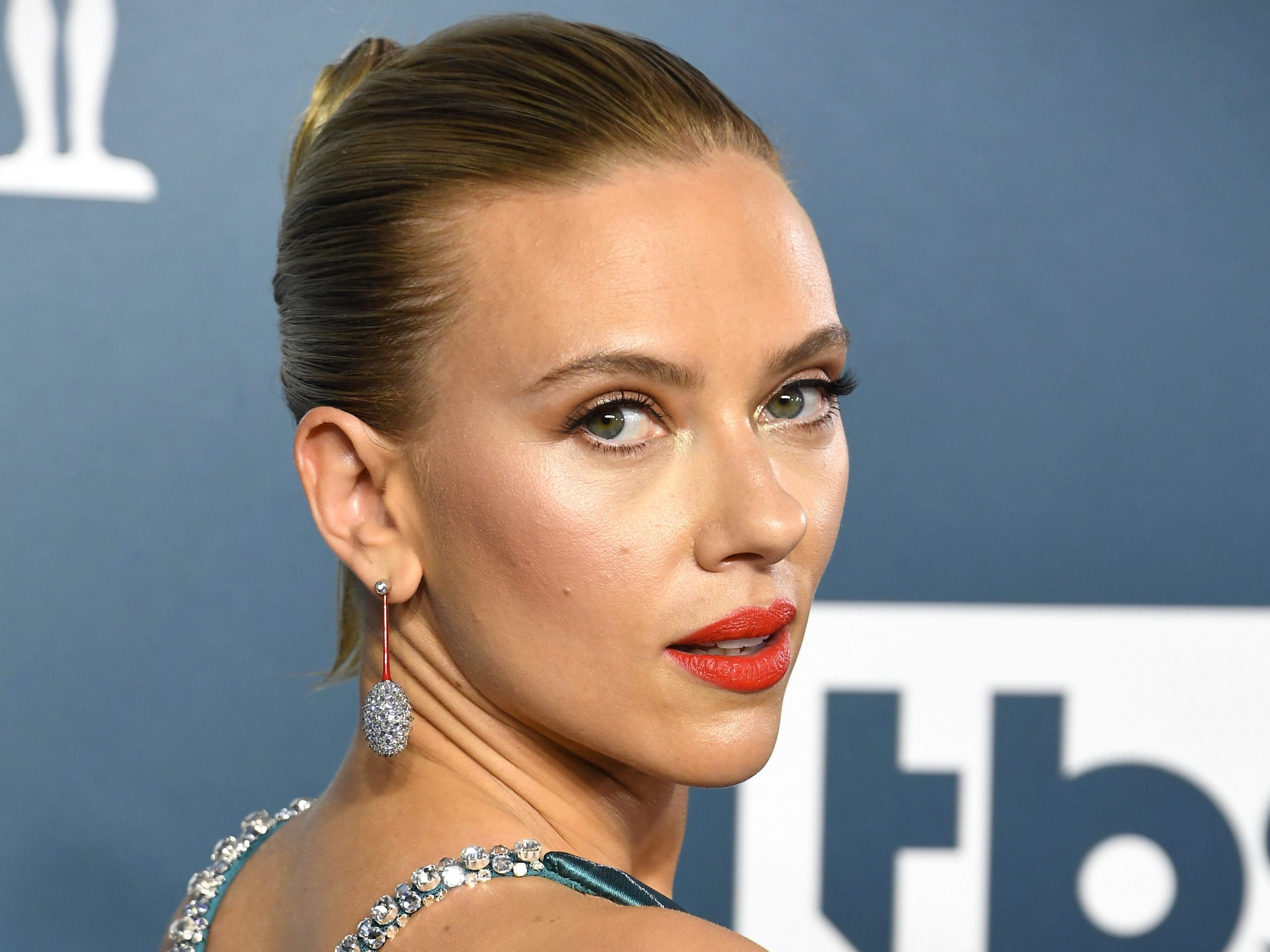scarlett johansson