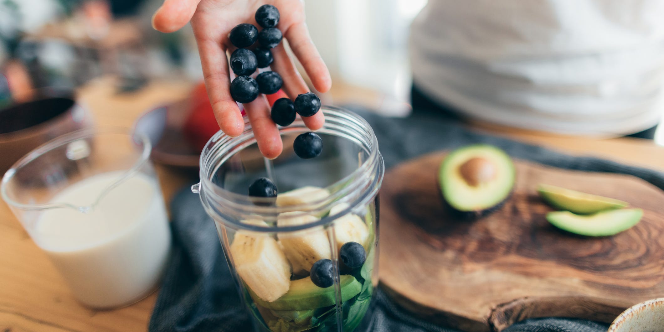 smoothie banana blueberries spinach