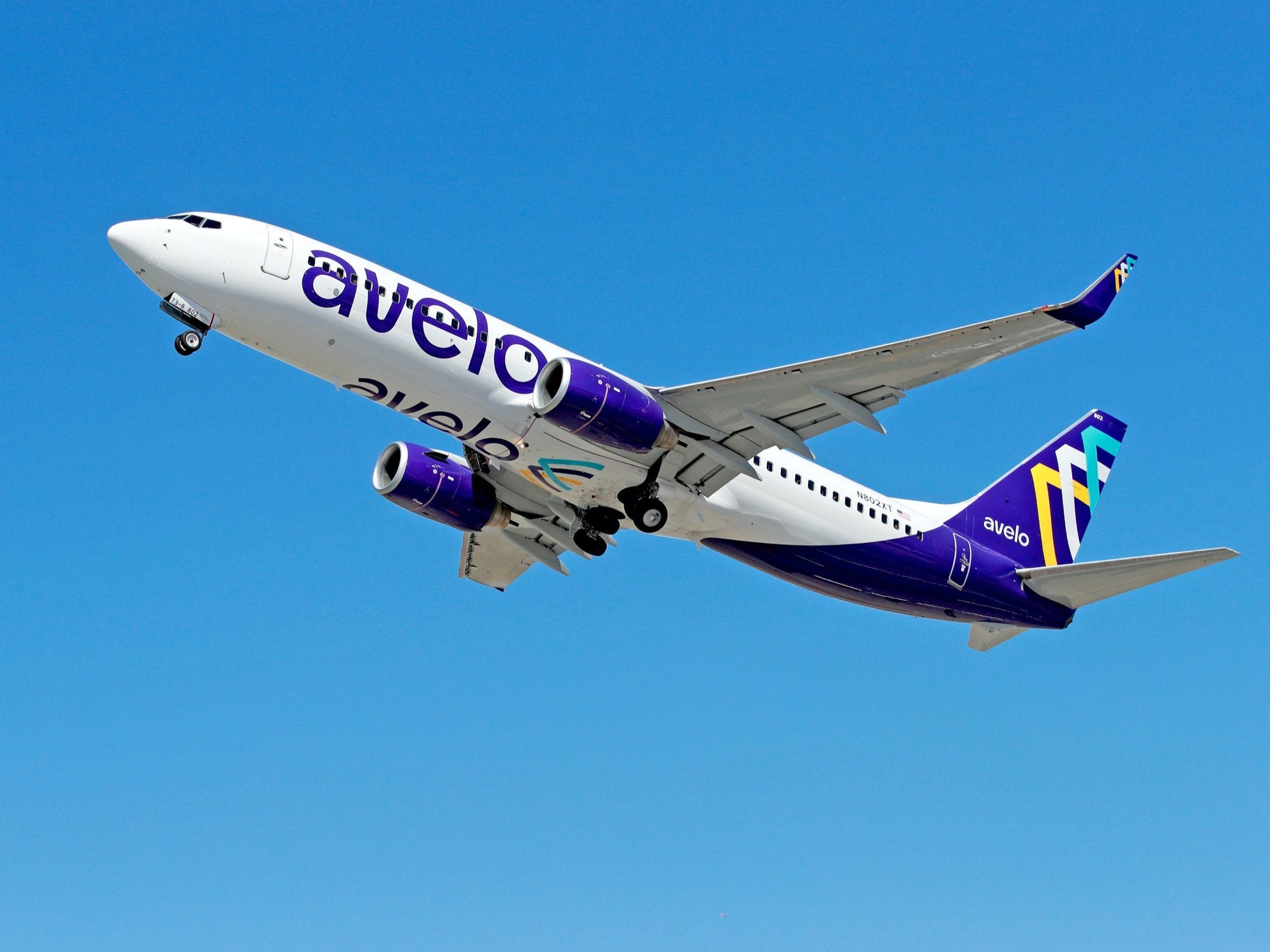 Avelo Airlines Boeing 737-800