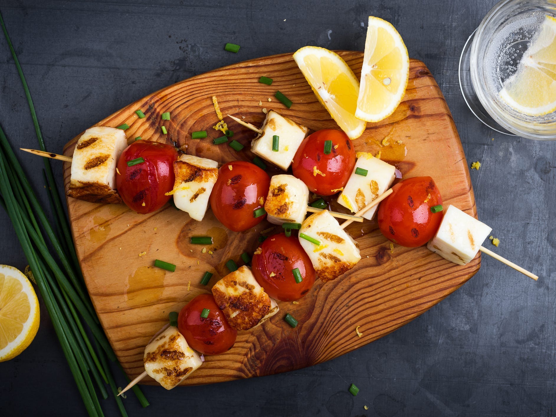 Grilled tomato and haloumi cheese skewers