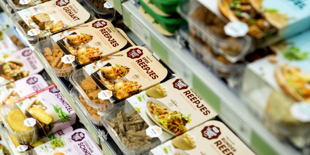 Vleesvervangers in de supermarkt.