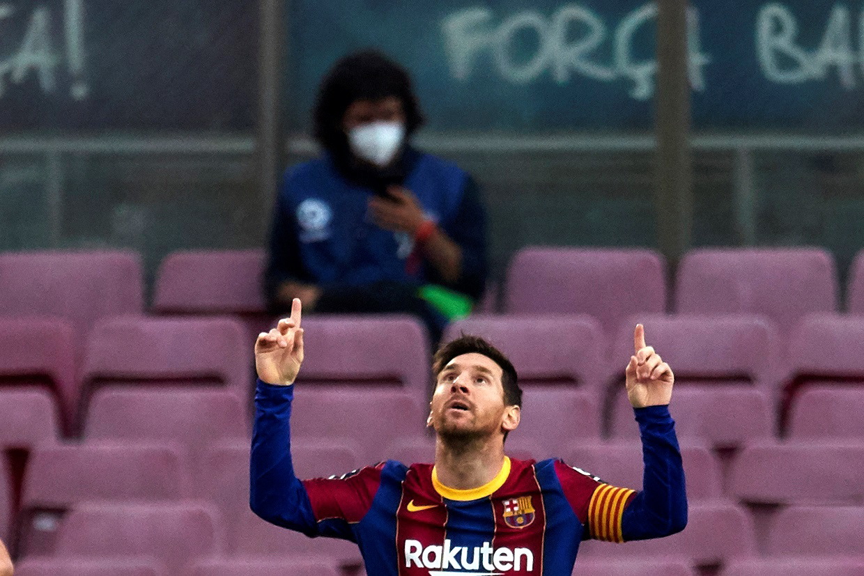 Sterspeler Lionel Messi van Barcelona viert een doelpunt tegen Granada op 29 april 2021. Foto: EPA/Alejandro Garcia