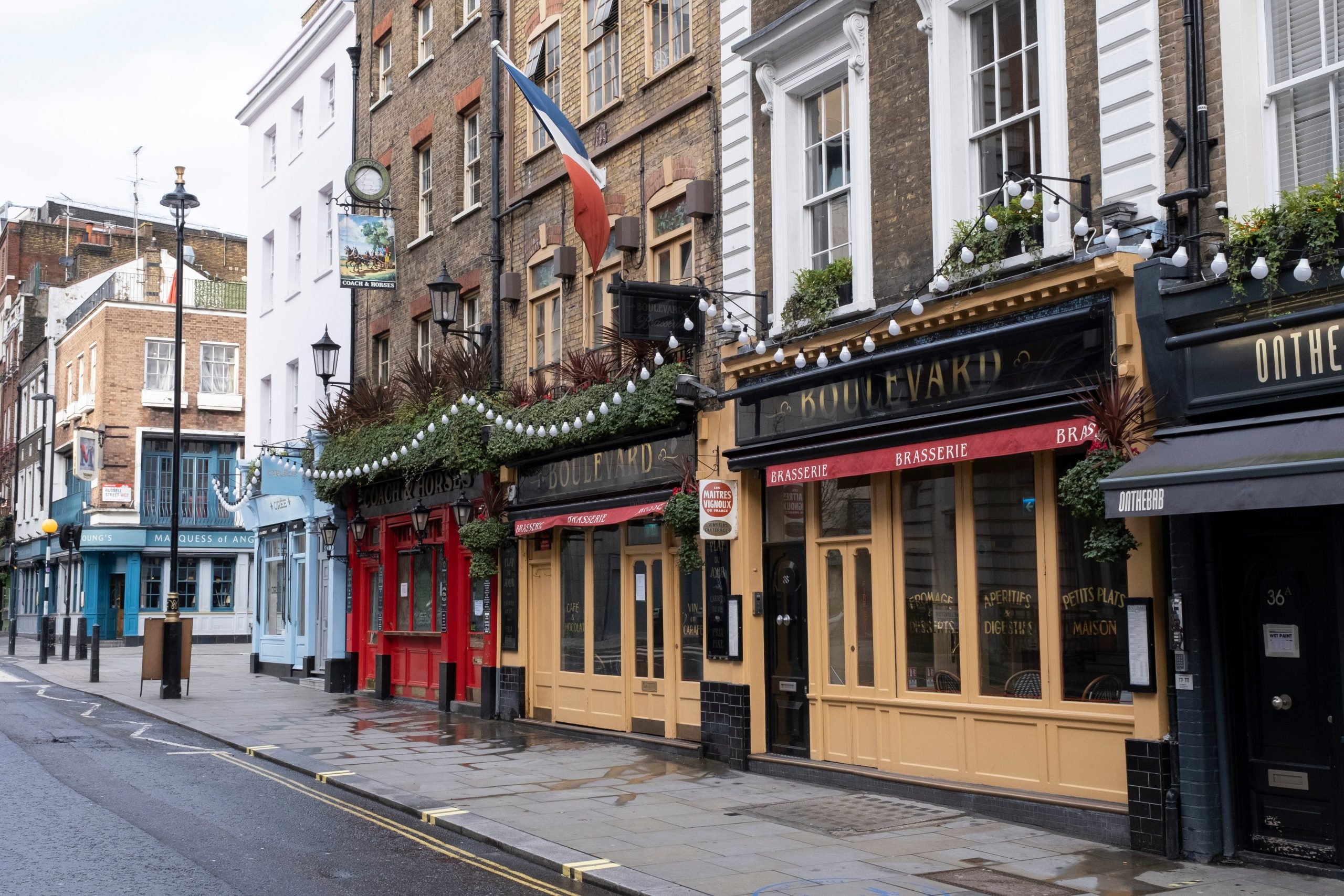 Empty Covent Garden pubs and restaurants in January 2021