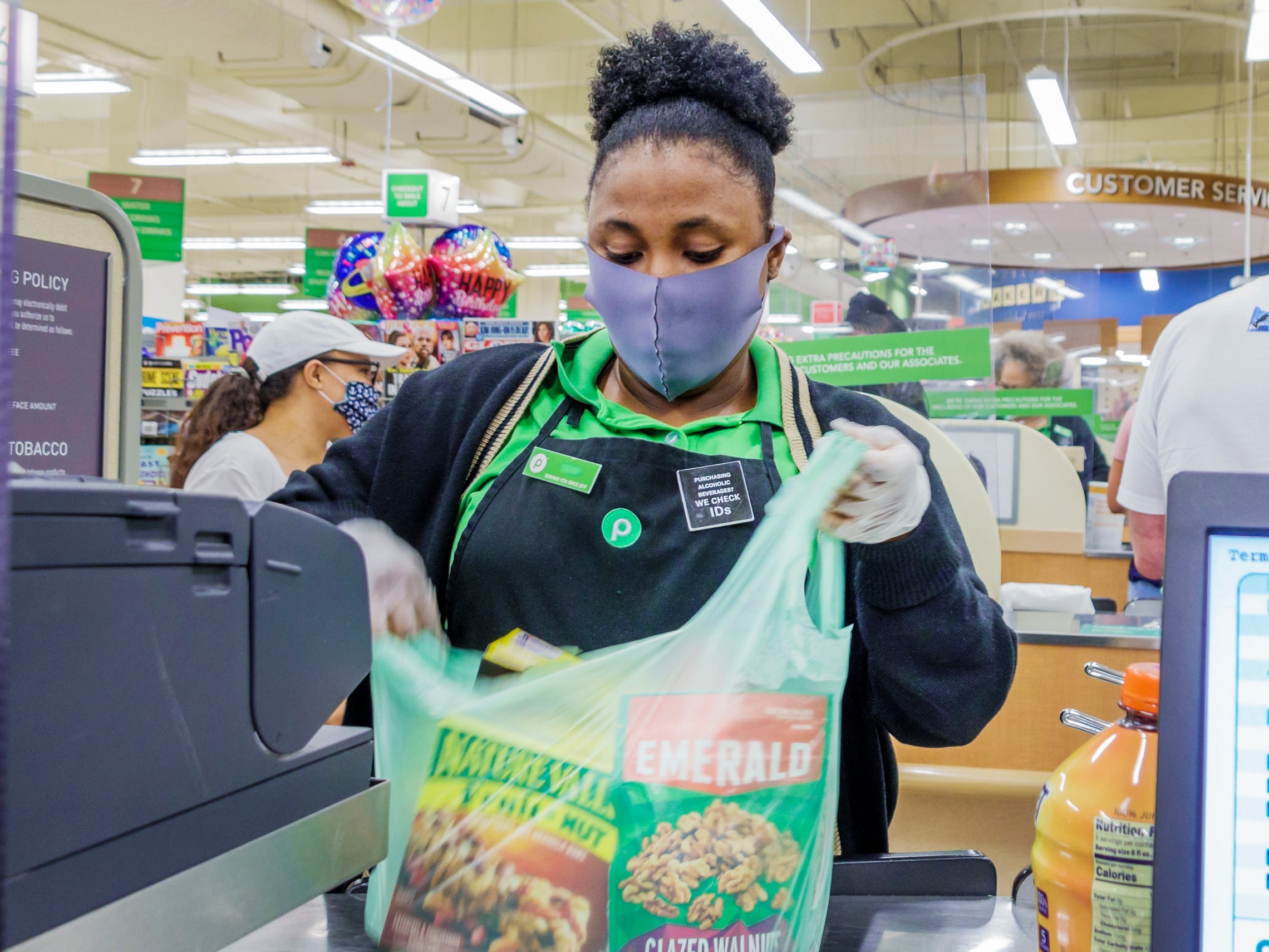 grocery store clerk