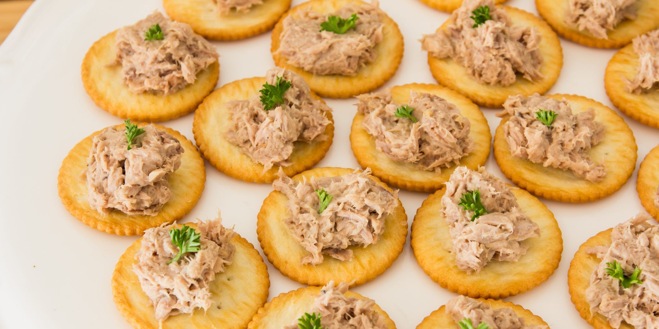 tuna salad on crackers