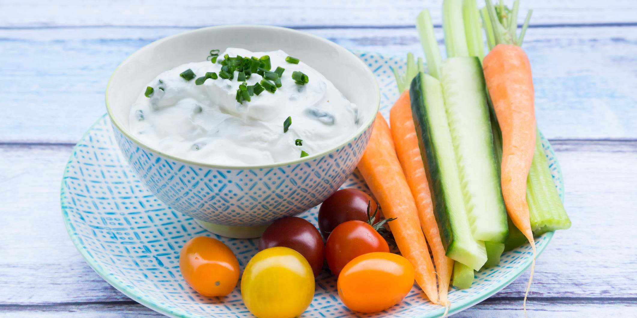 yogurt dip with veggies