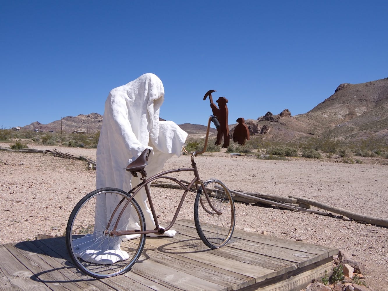 Abandoned ghost statues goldwell open air museumVDV