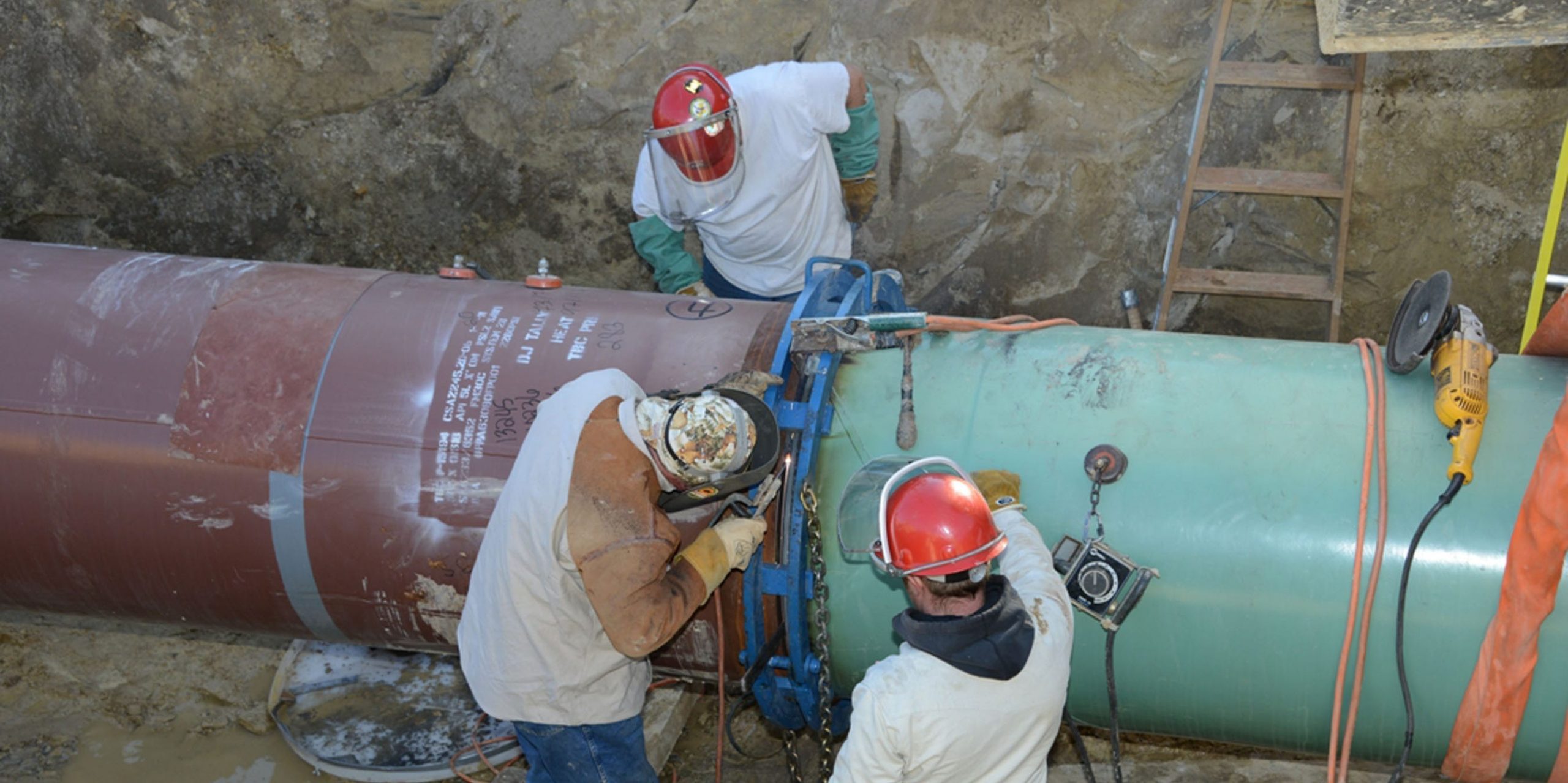 workers keystone xl pipeline