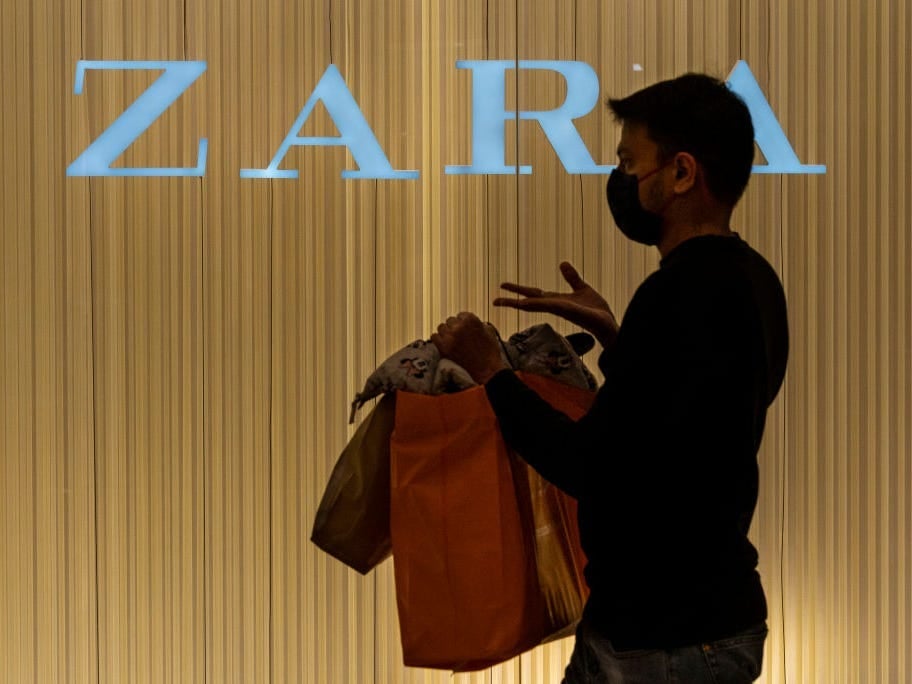 Zara shopper