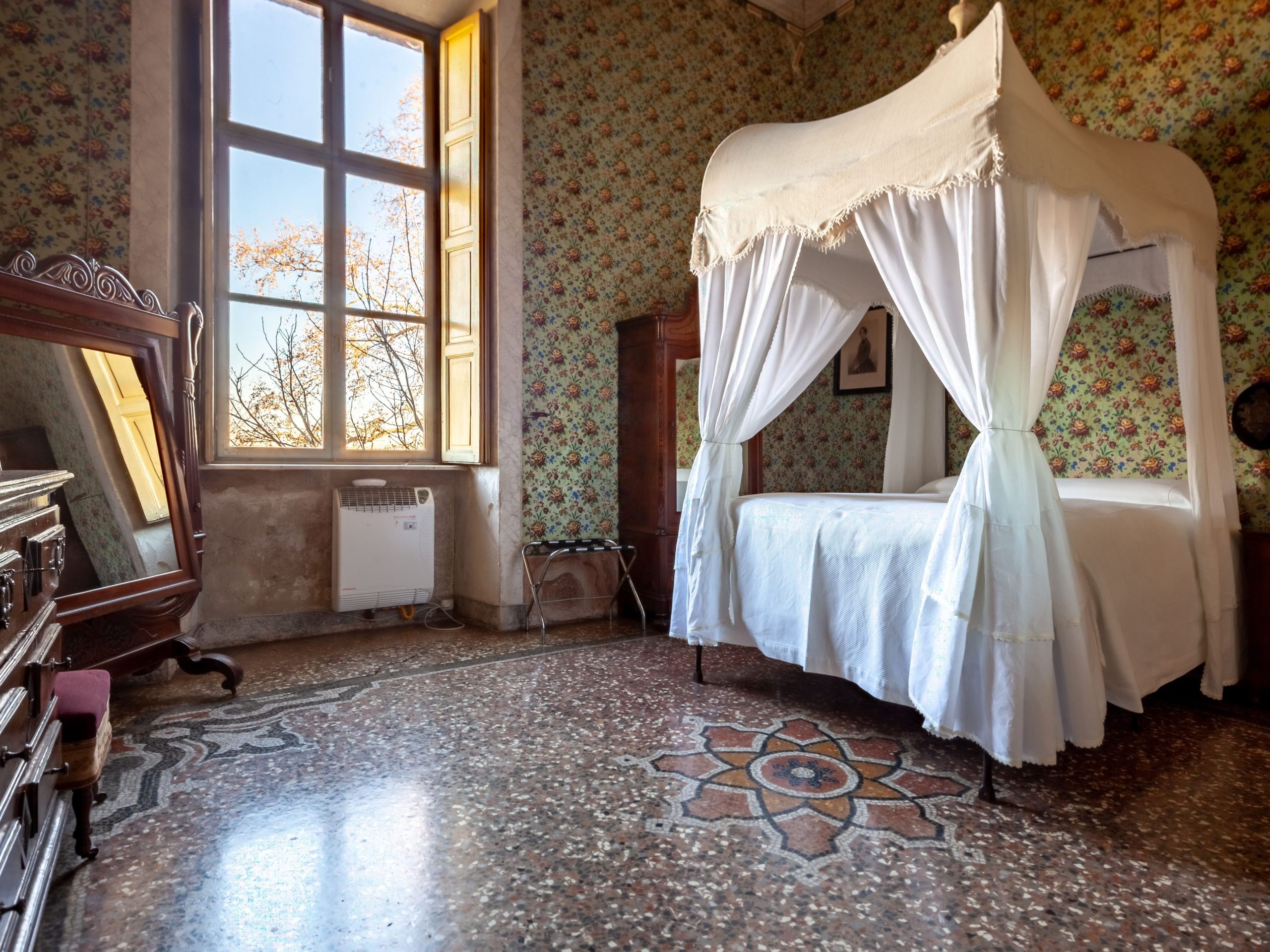 A bedroom in Castello Sannazzaro