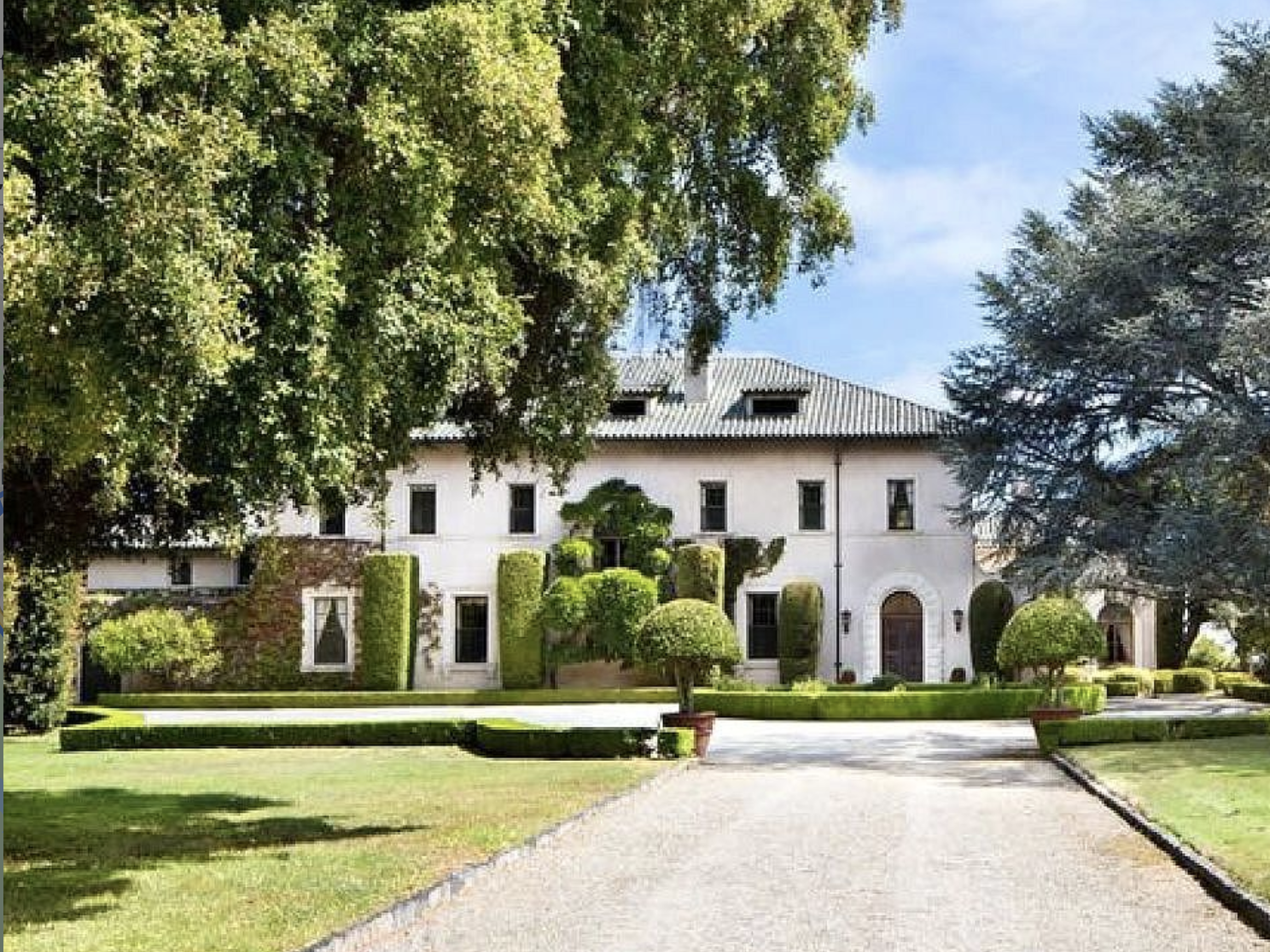 Elon Musk's Bay Area home in a Zillow listing.