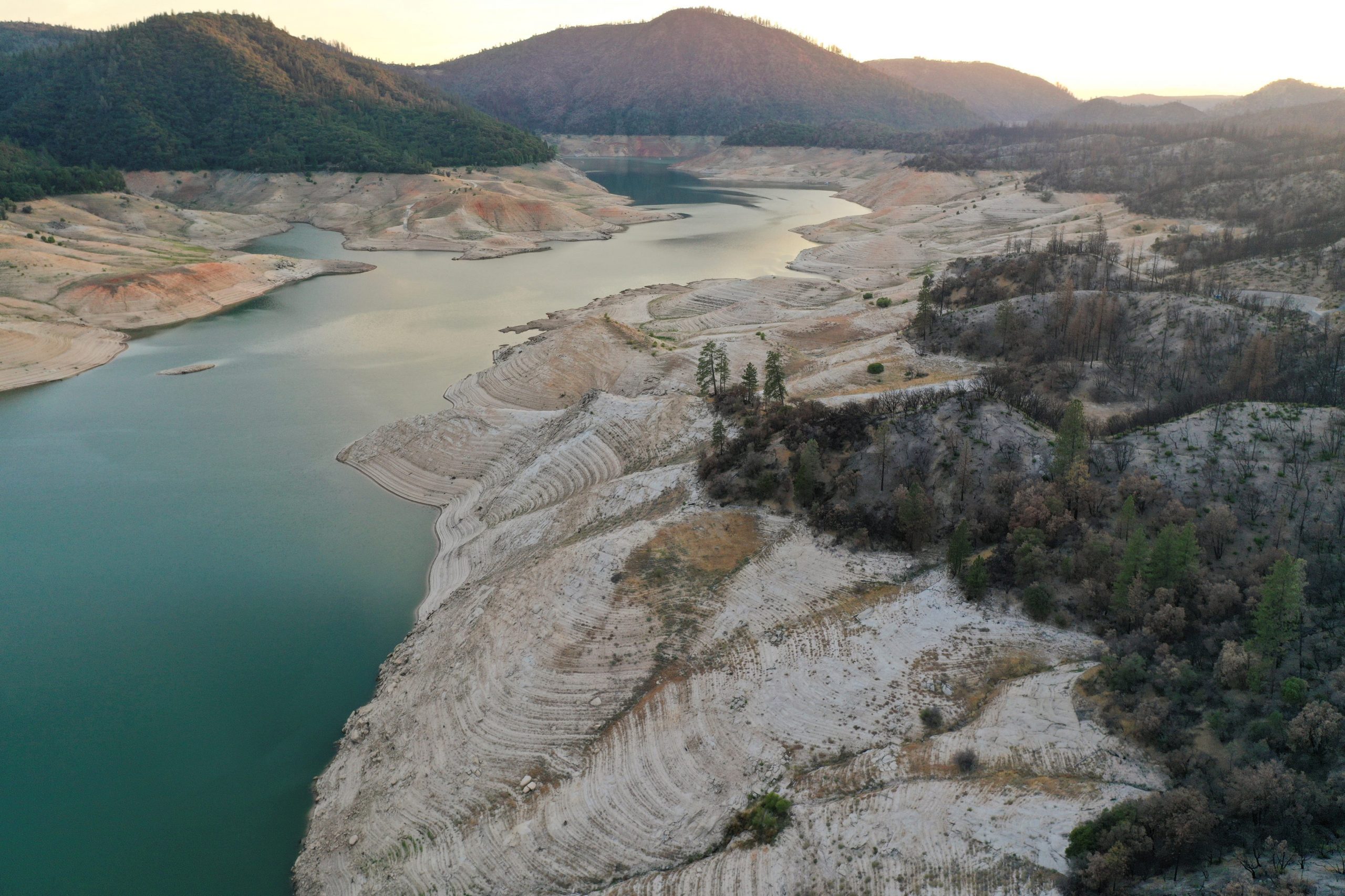 low water levels at lake oroville reveal bare shorelines