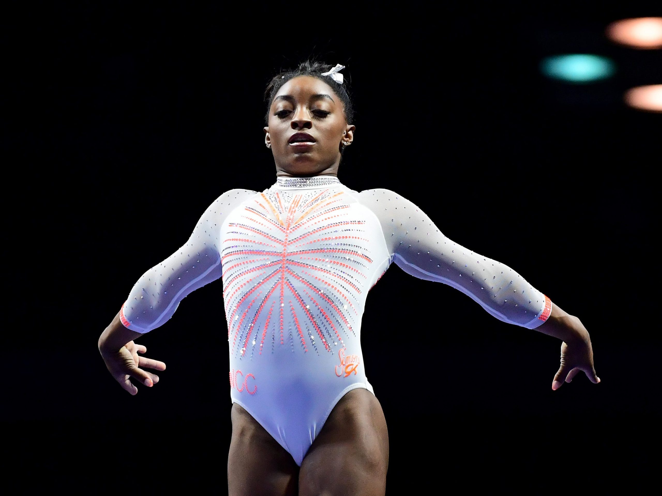 simone biles on beam at us classic