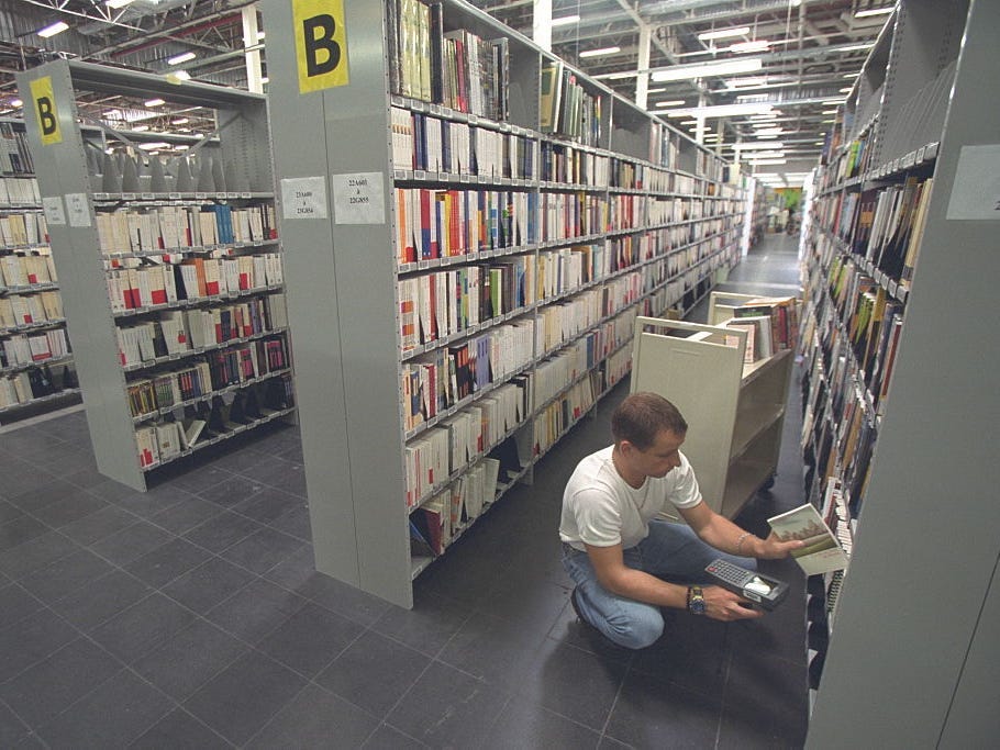 Amazon France warehouse