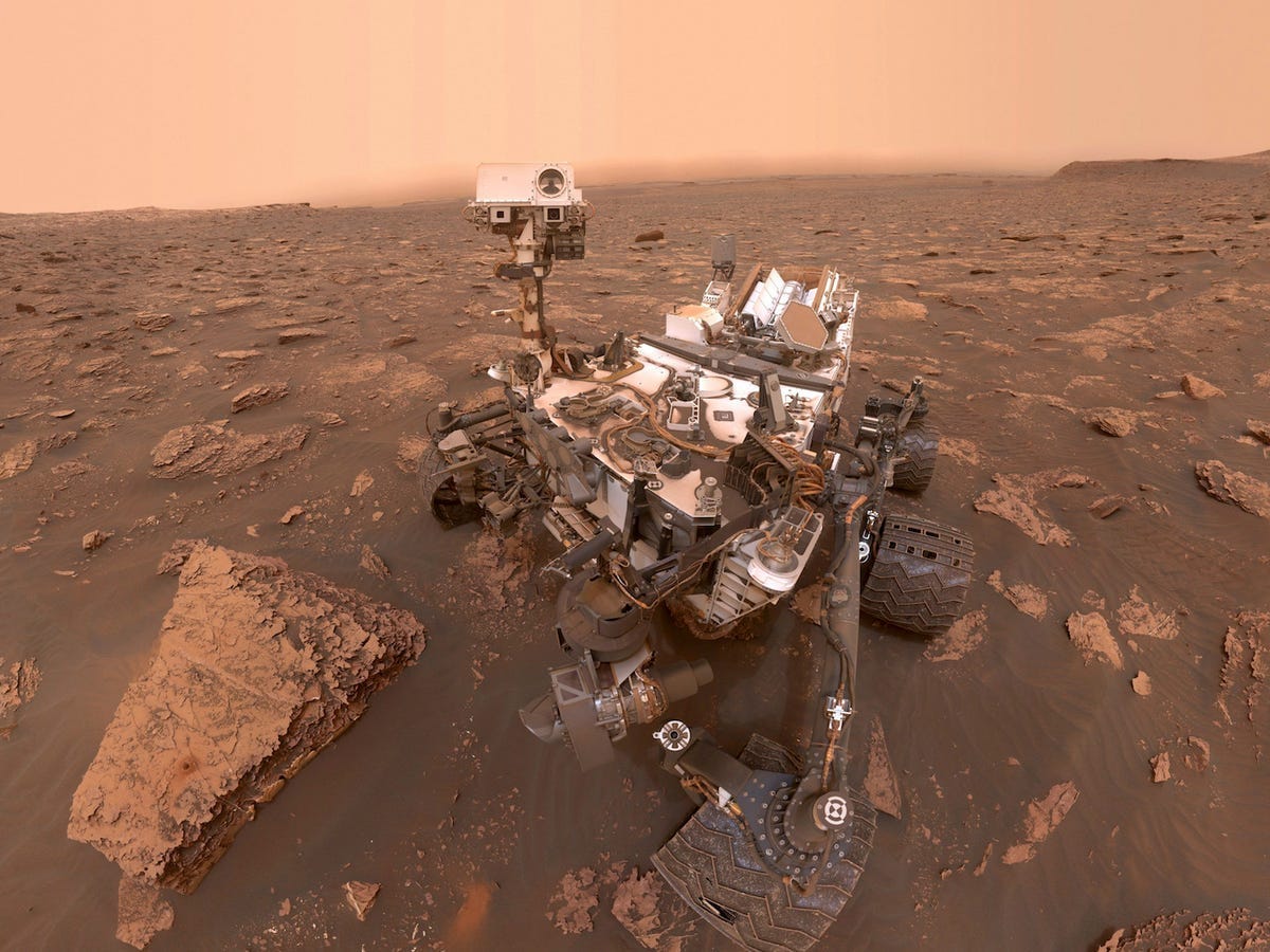 Nasas Perseverance Rover Is Driving Itself Around Mars Using An