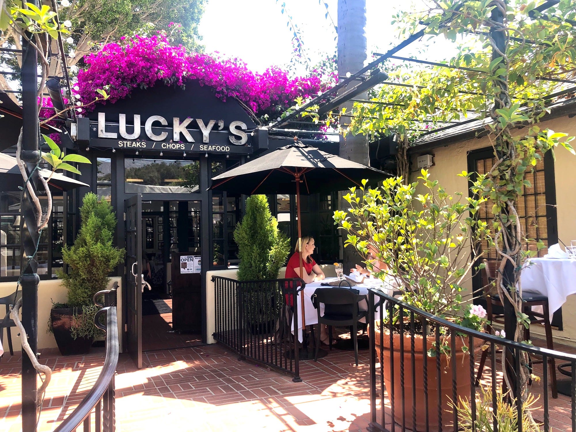 The front of Lucky's Restaurant in Montecito