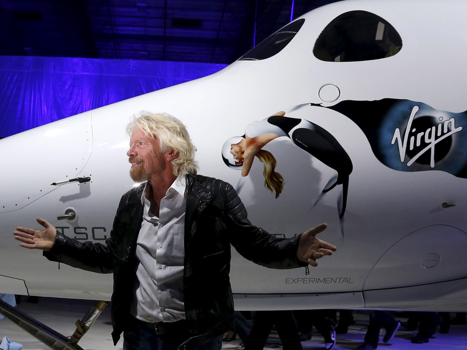 richard branson with spaceshiptwo space plane