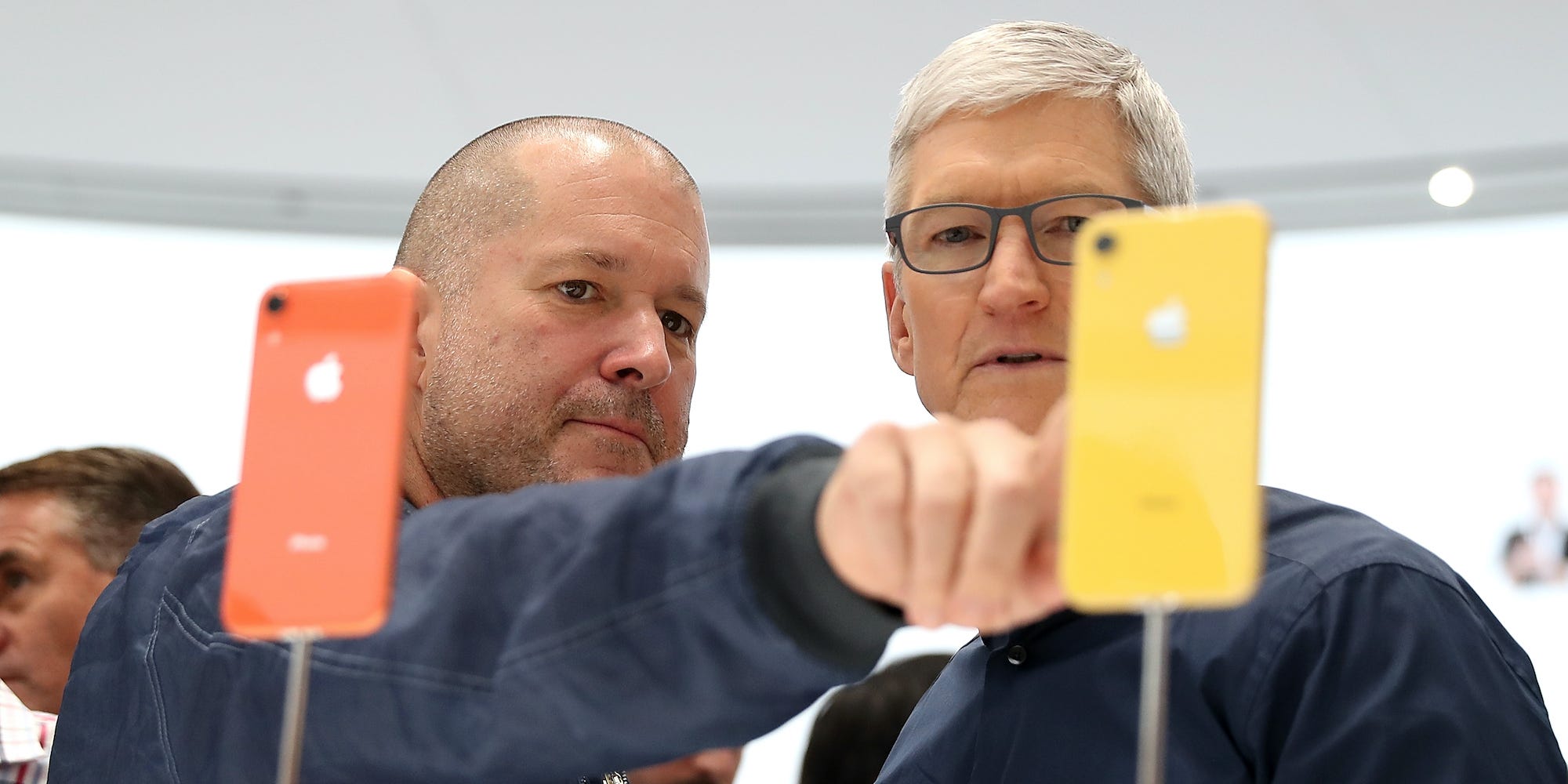 tim cook jony ive iphones