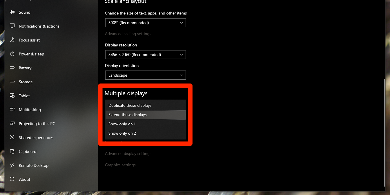 A Windows 10 Display Settings menu, with the various multiple monitor display styles highlighted.