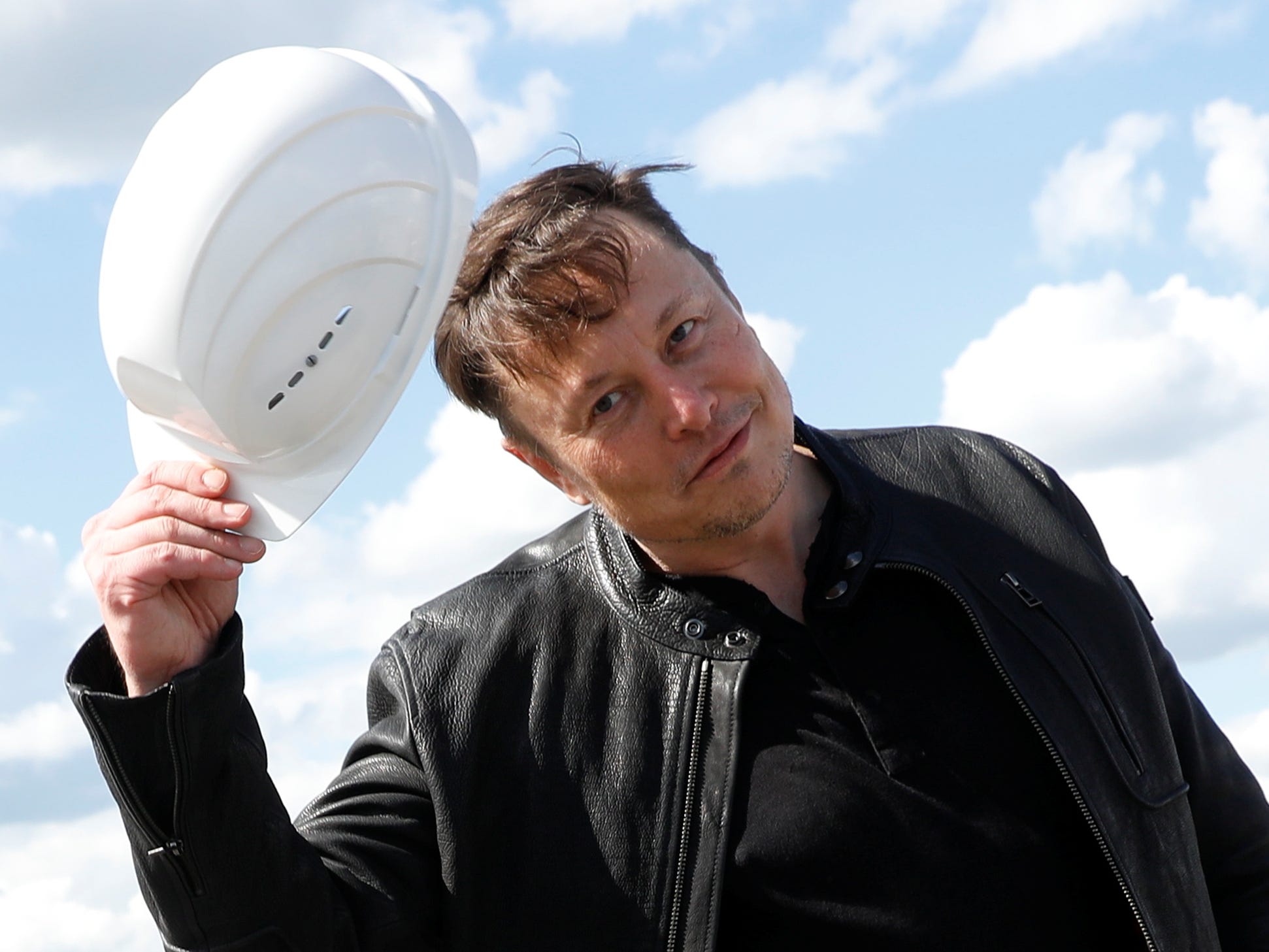 Tesla CEO Elon Musk with a hardhat.JPG