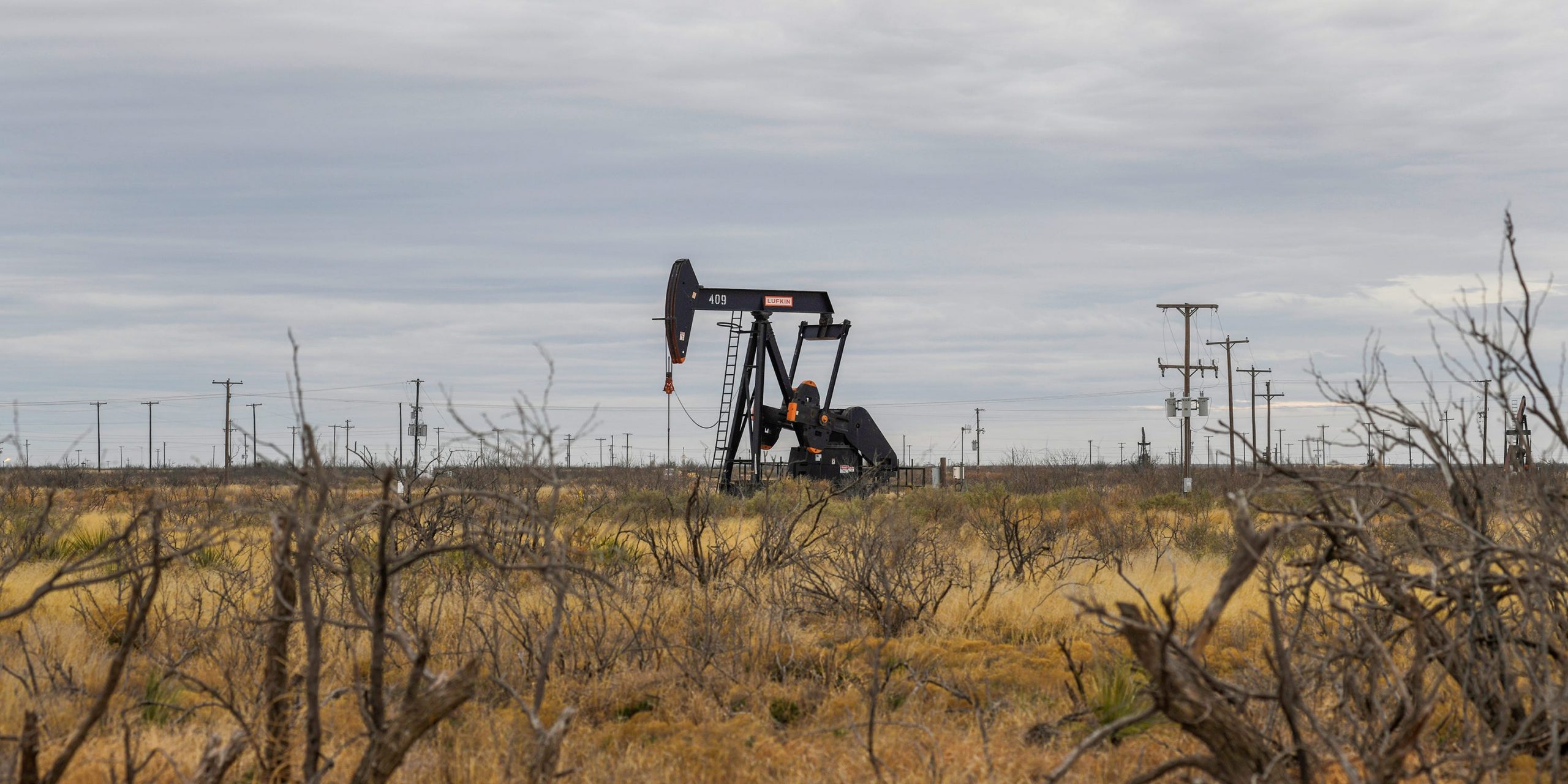 odessa texas pump jack permian basin shale oil gas well ector county texas tx 2019 07 30T000000Z_1760747123_RC14347DC970_RTRMADP_3_USA SHALE INDEPENDENTS.JPG