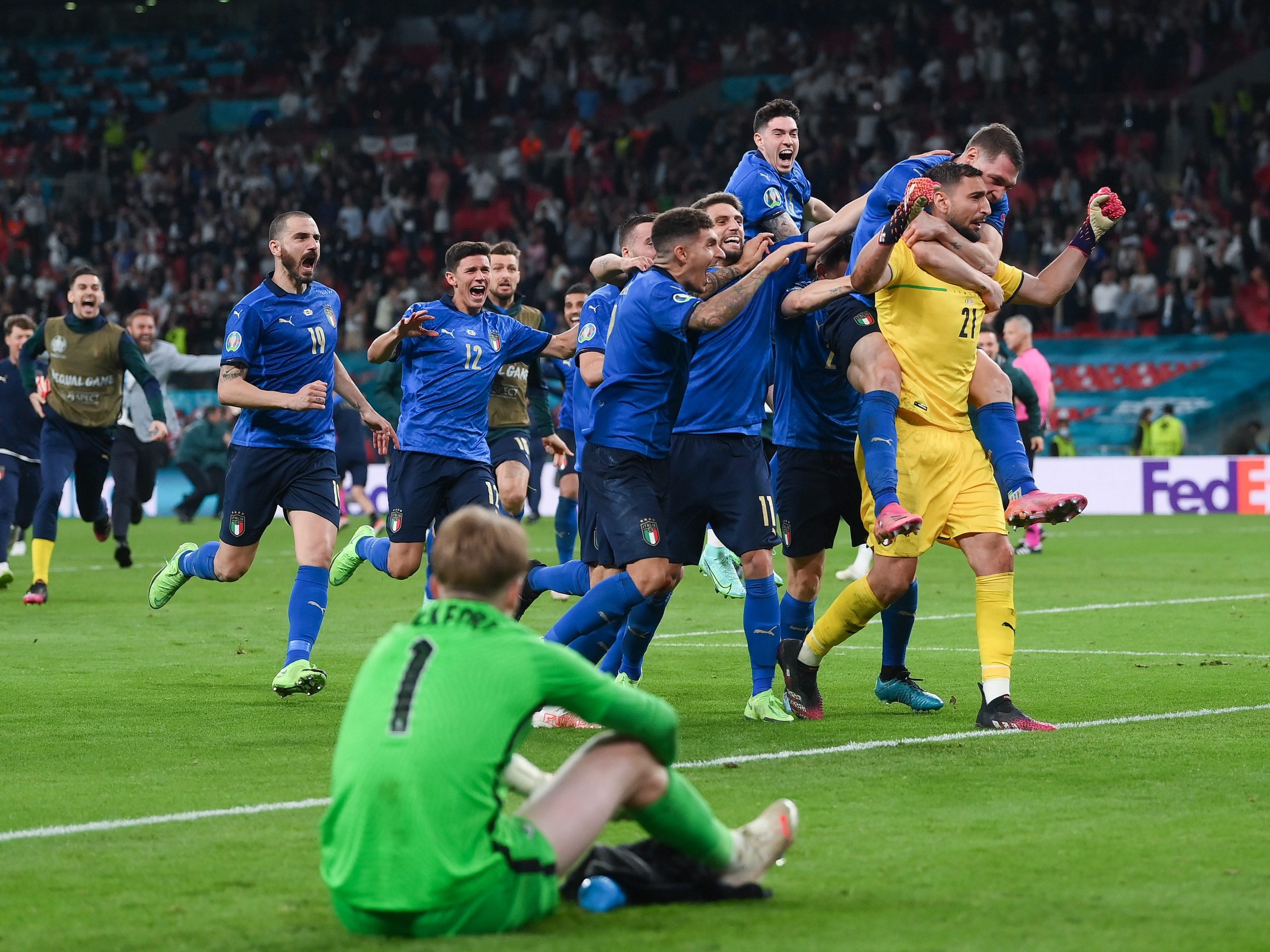 Italy celebrate after beating England on penalties in the Euro 2020 final