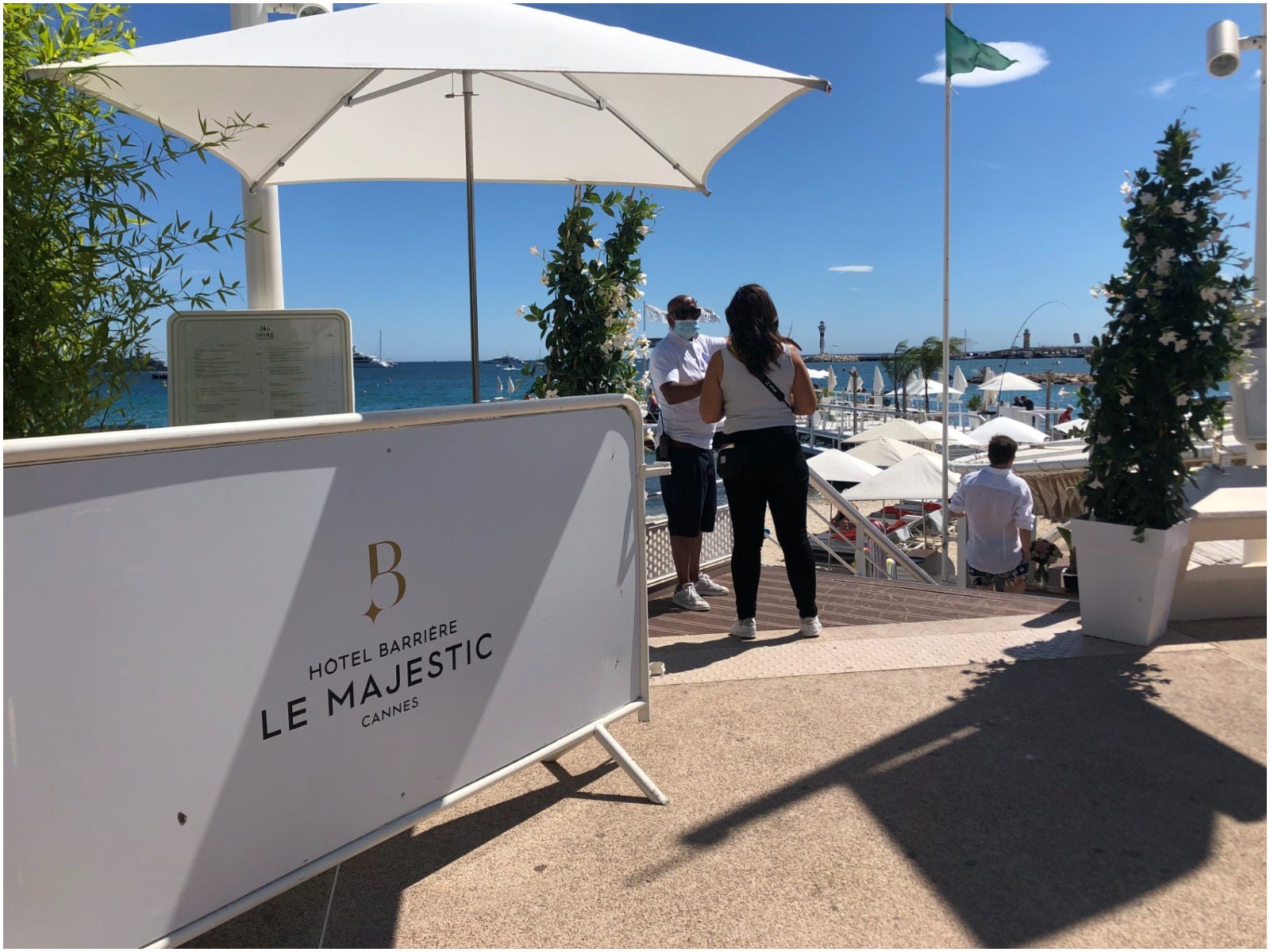 Le Majestic Cannes beach entrance