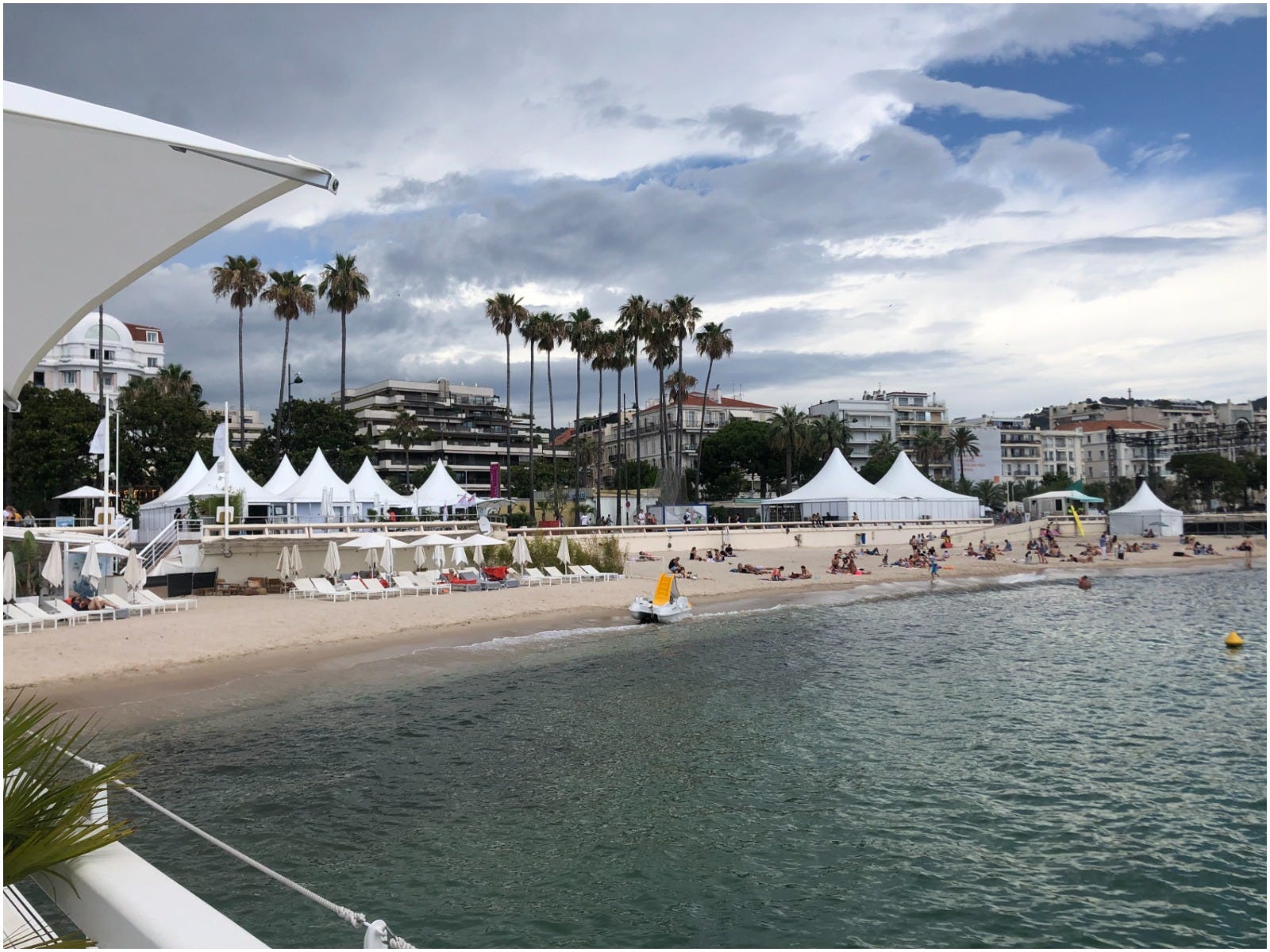 BFire Cannes Le Majestic table view