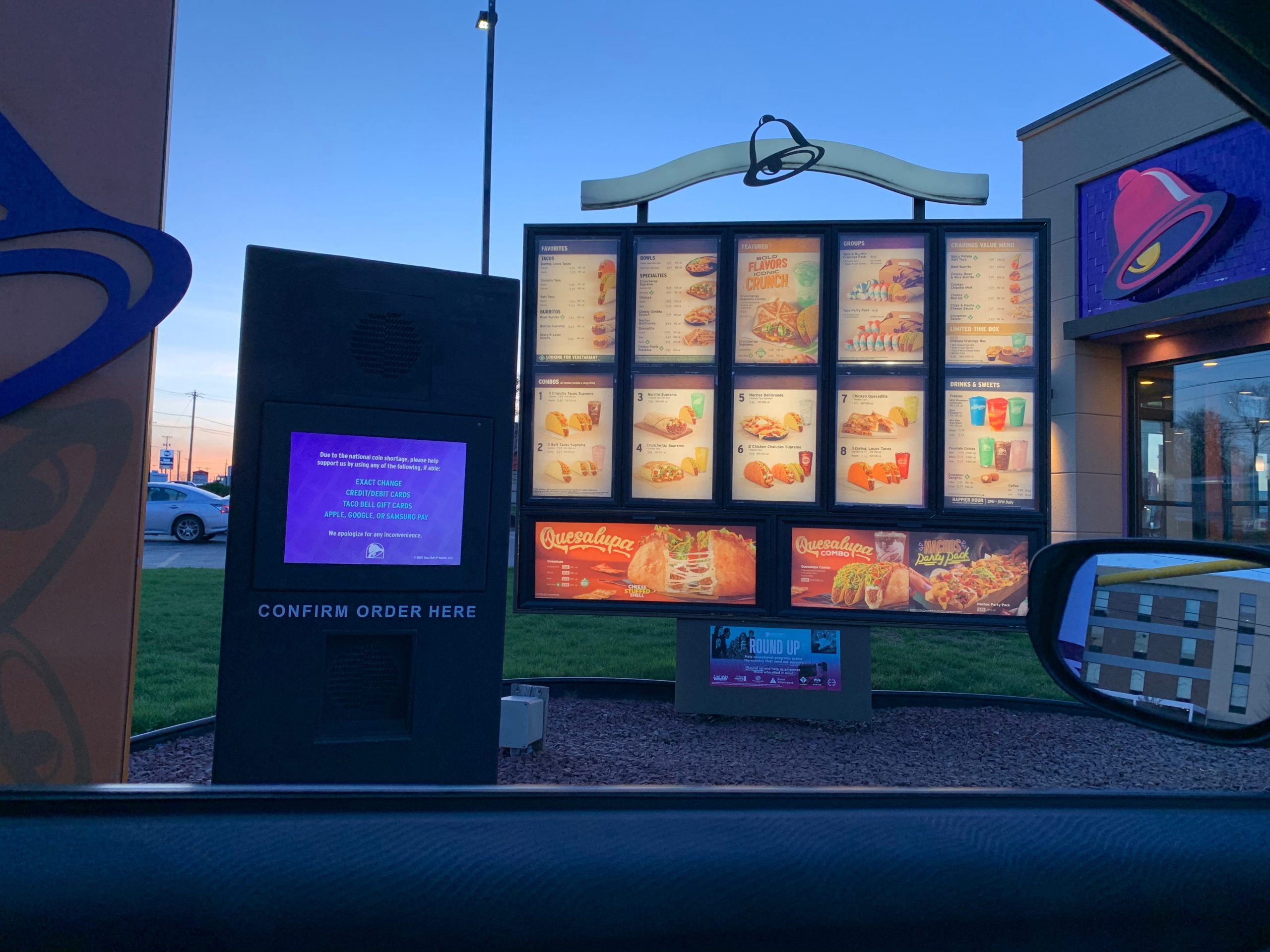 Taco Bell drive thru