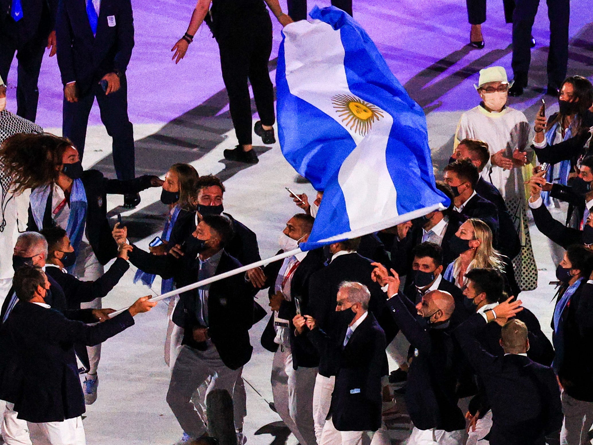 The Argentine athletes brought the party to the Olympic opening ceremony