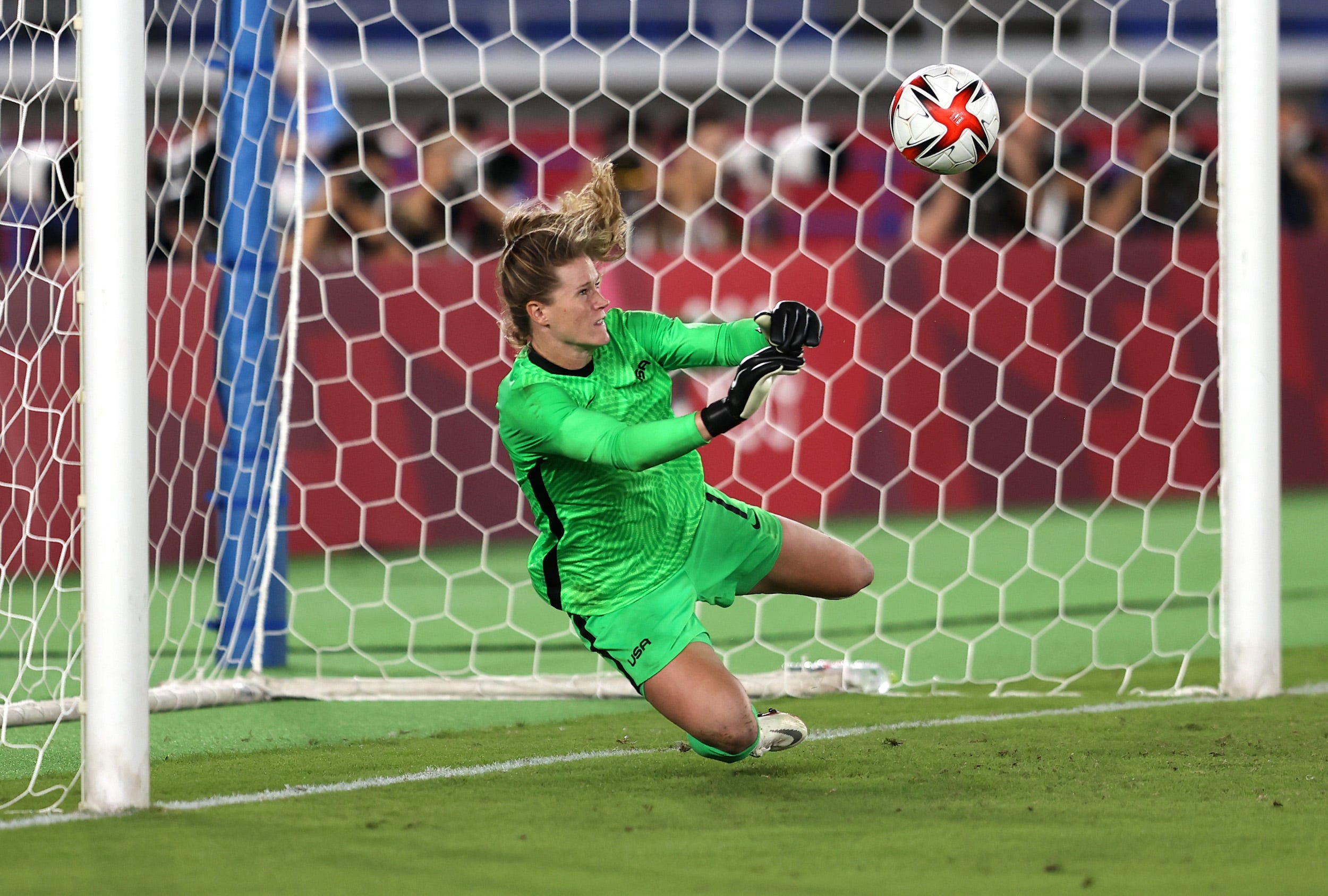 Alyssa Naeher.