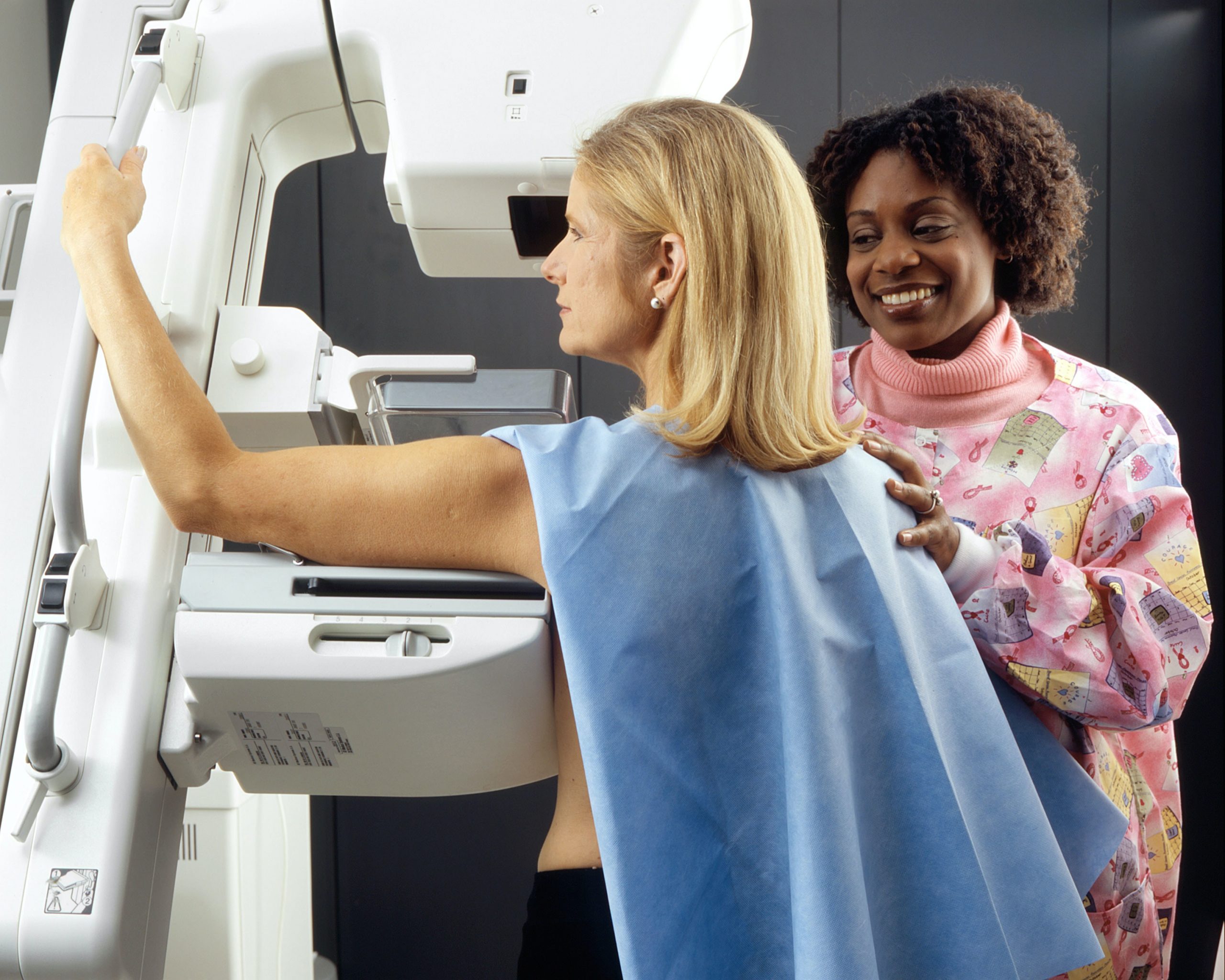 Mensen onder de 50 jaar die een mammografie laten doen voor borstkankeronderzoek moeten de kosten (deels) zelf ophoesten als ze het eigen risico nog niet hebben vervolmaakt. Foto: Unsplash
