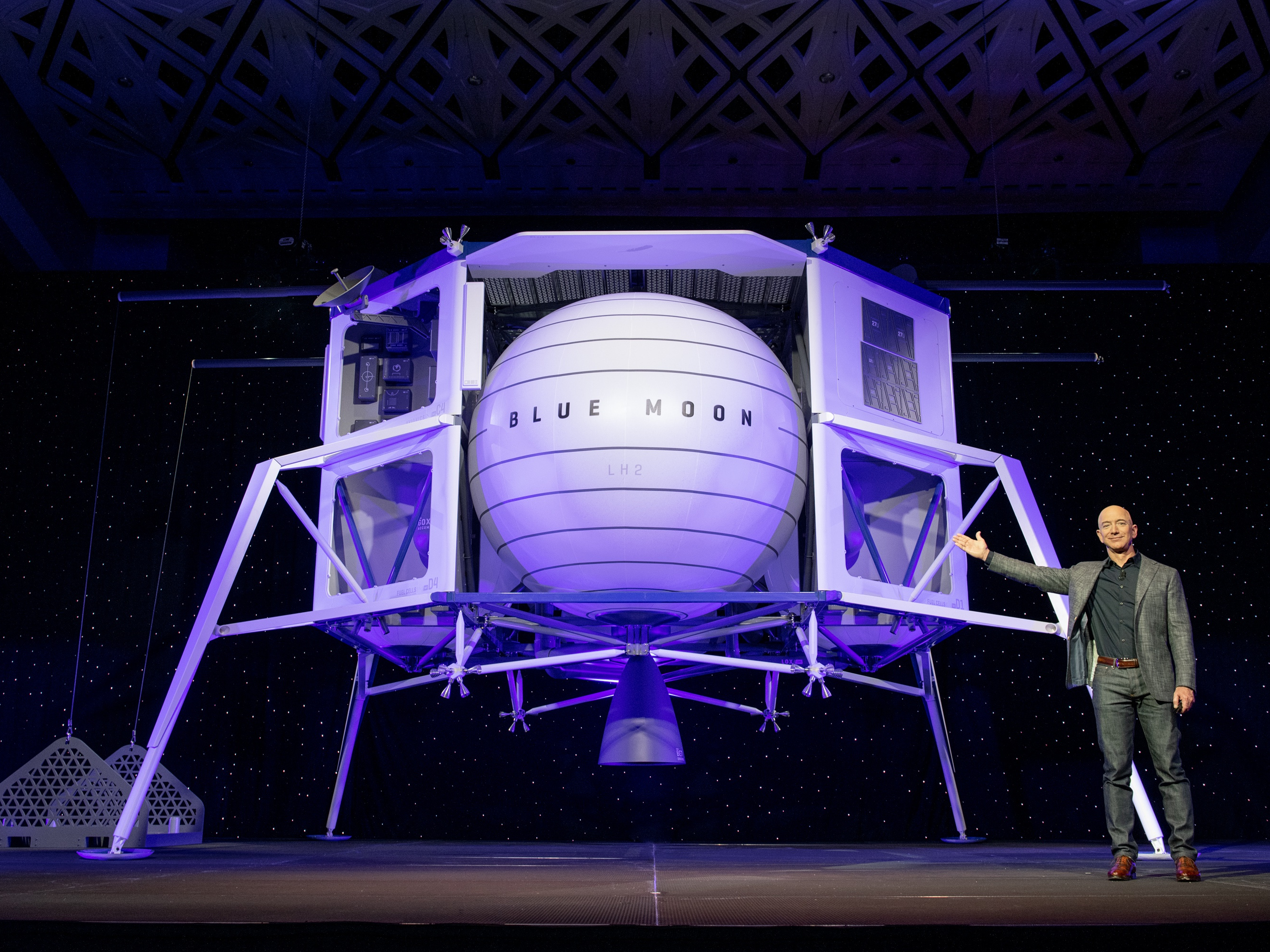 Jeff Bezos onthult de Blue Moon maanlander, 9 mei 2019. Foto: Blue Origin