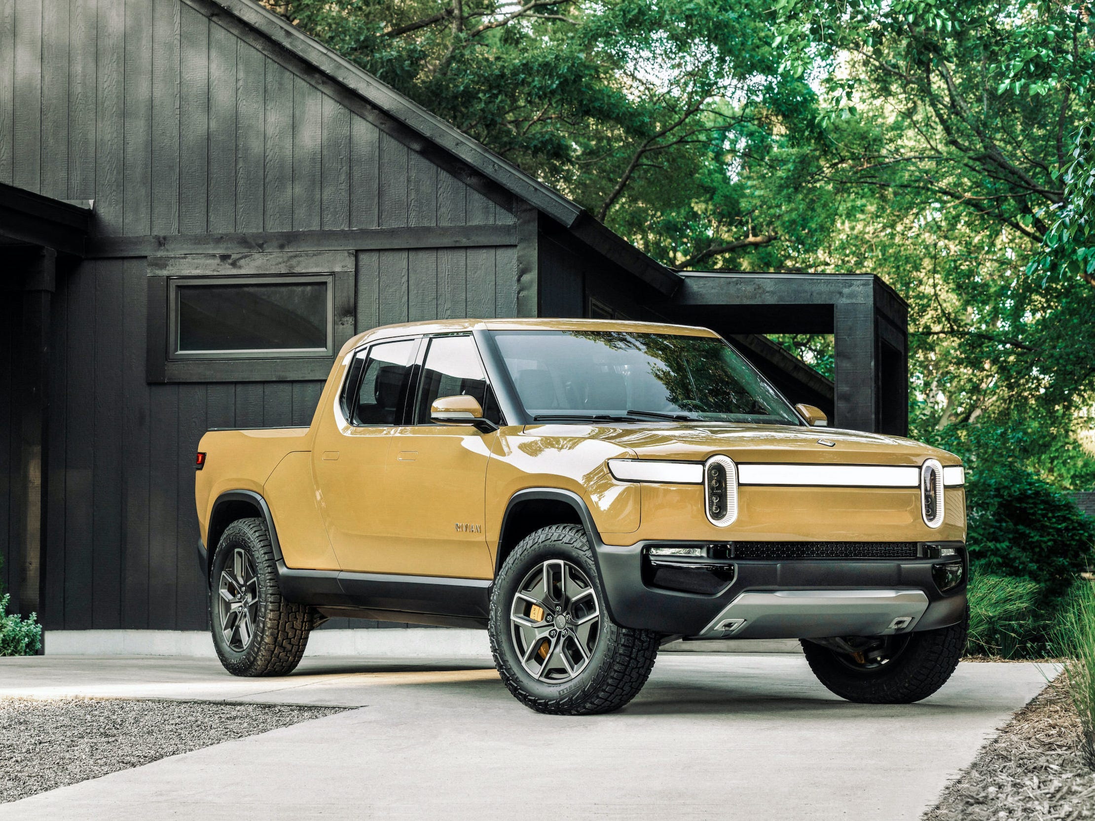 Rivian R1T.