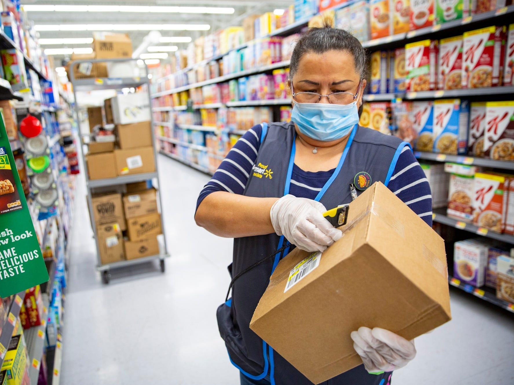 walmart worker mask